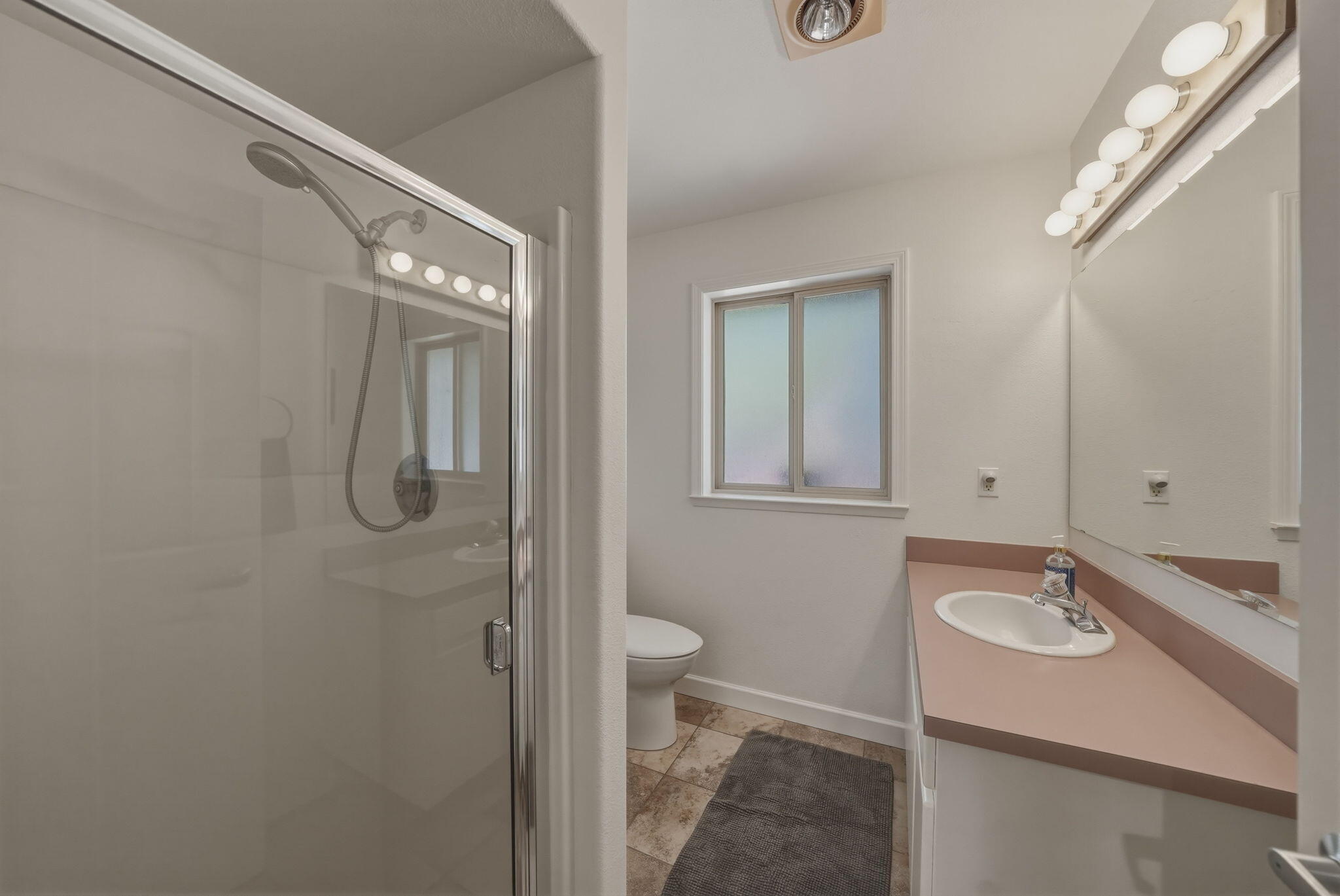 2068 NW Cascade View Drive