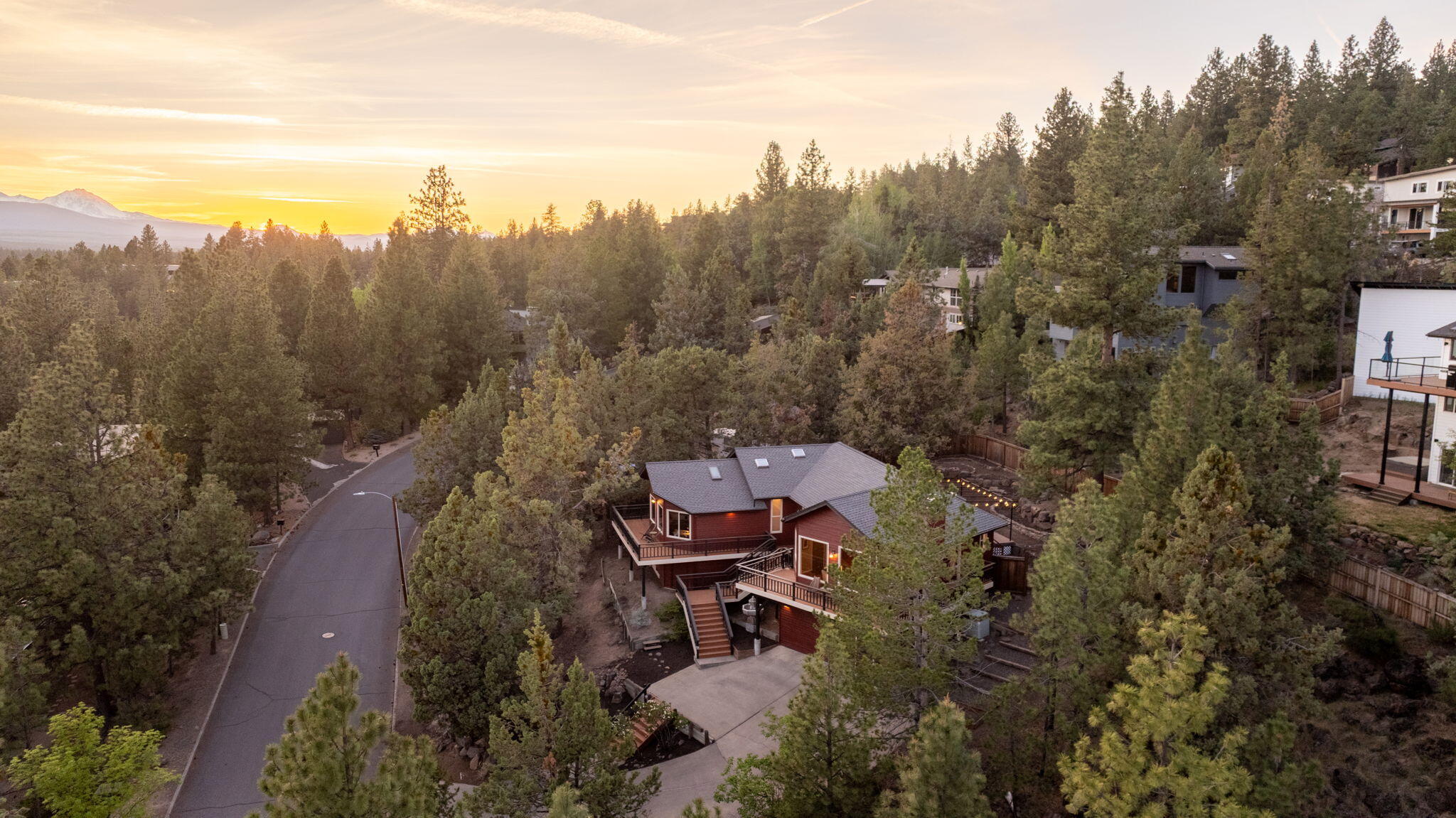 2068 NW Cascade View Drive
