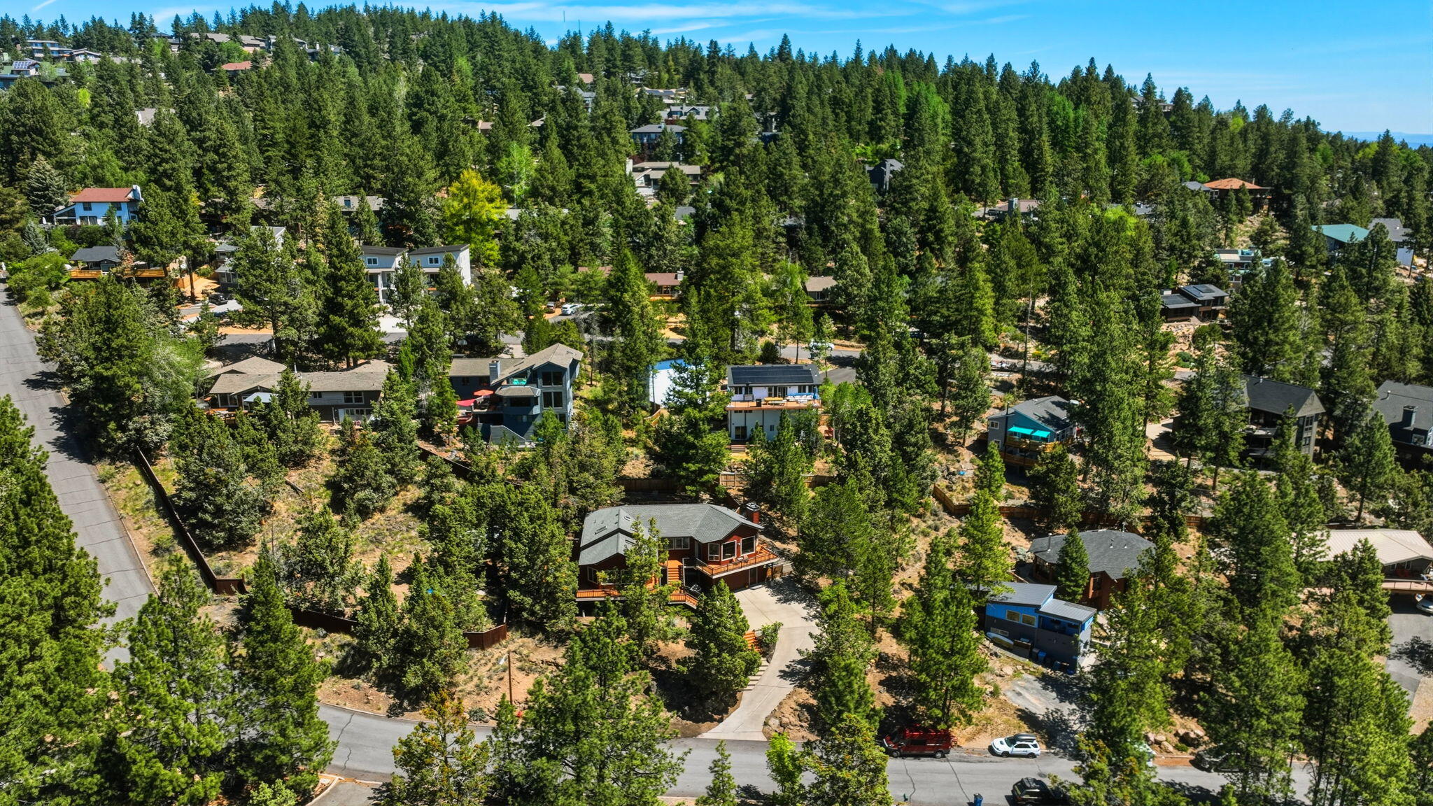 2068 NW Cascade View Drive