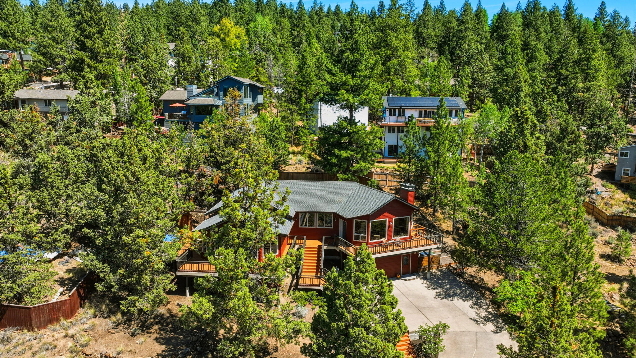 2068 NW Cascade View Drive