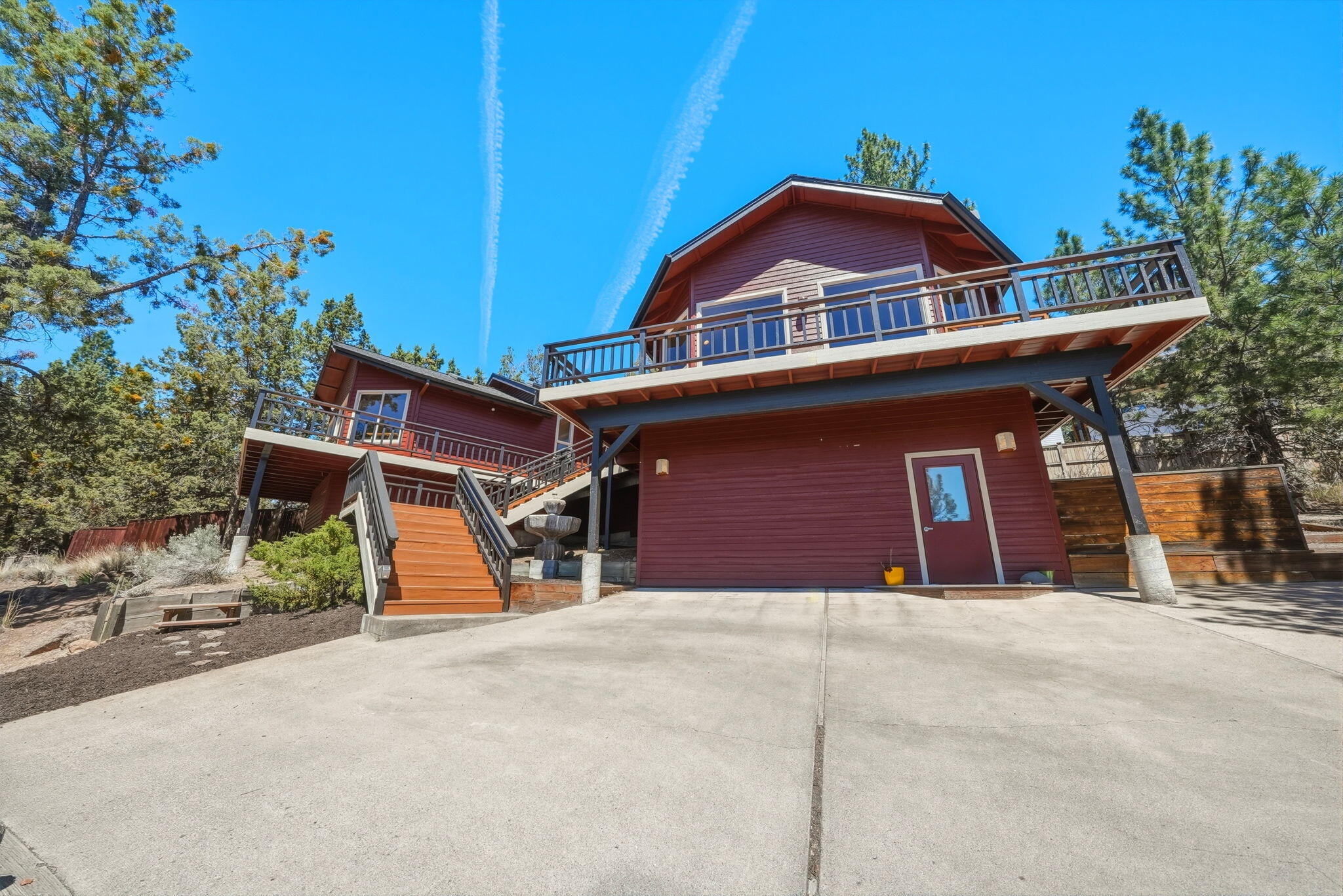 2068 NW Cascade View Drive