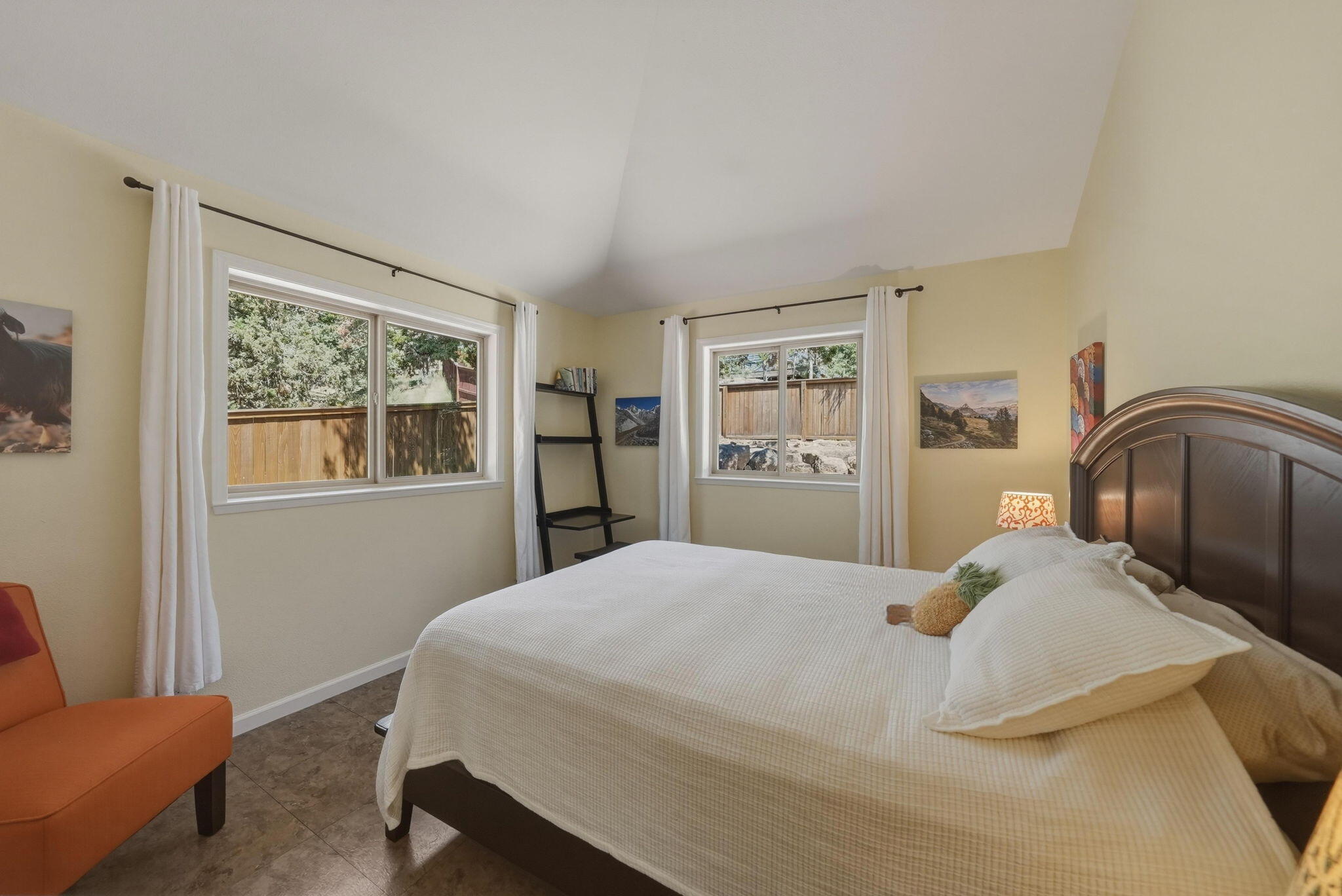2068 NW Cascade View Drive
