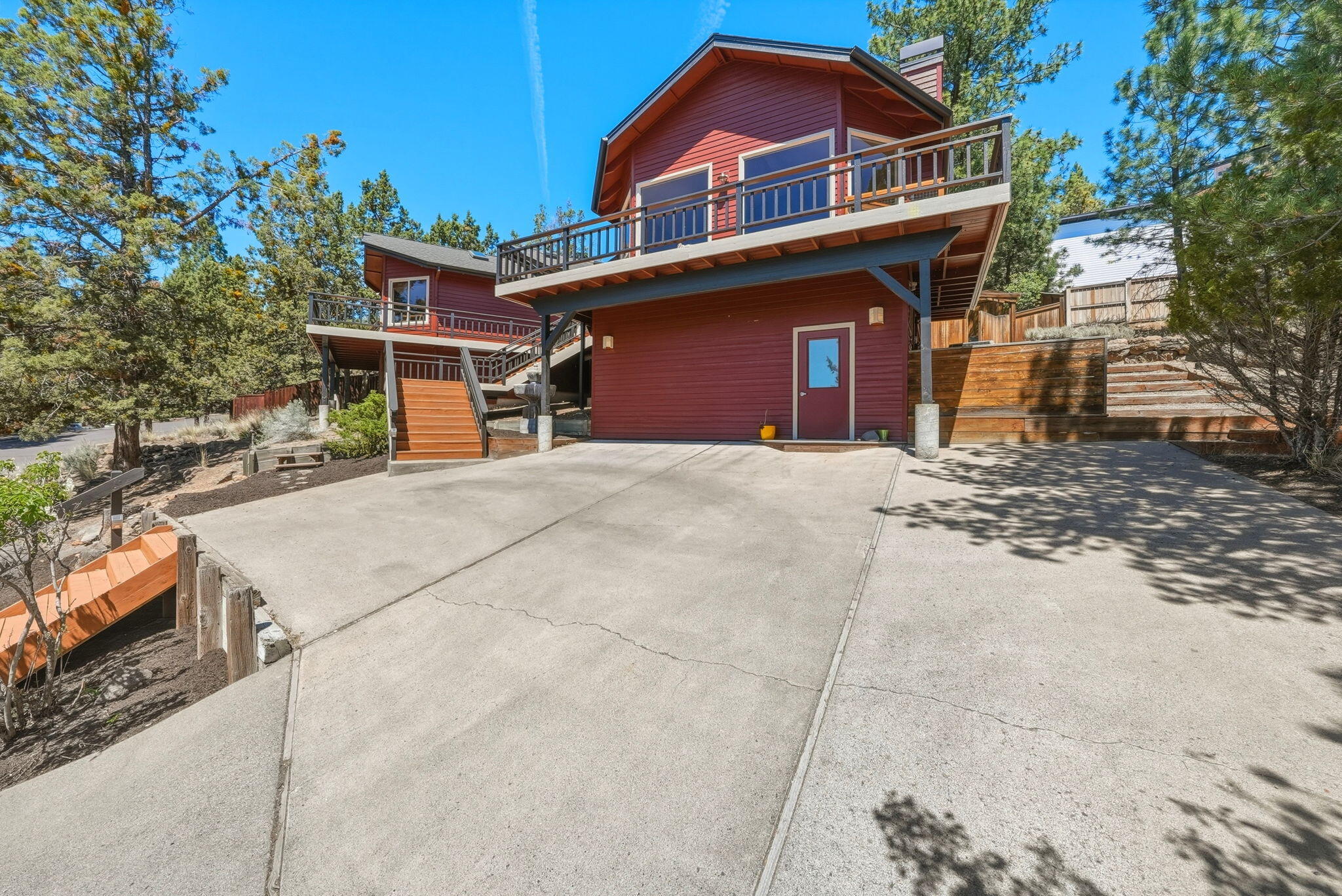 2068 NW Cascade View Drive