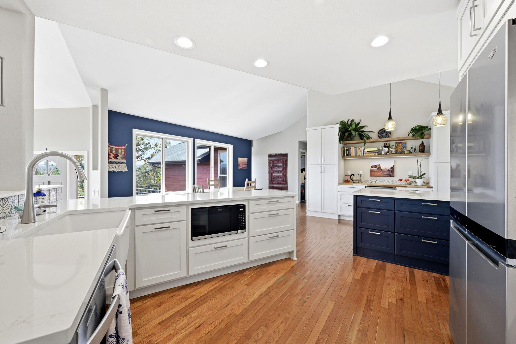 2068 NW Cascade View Drive