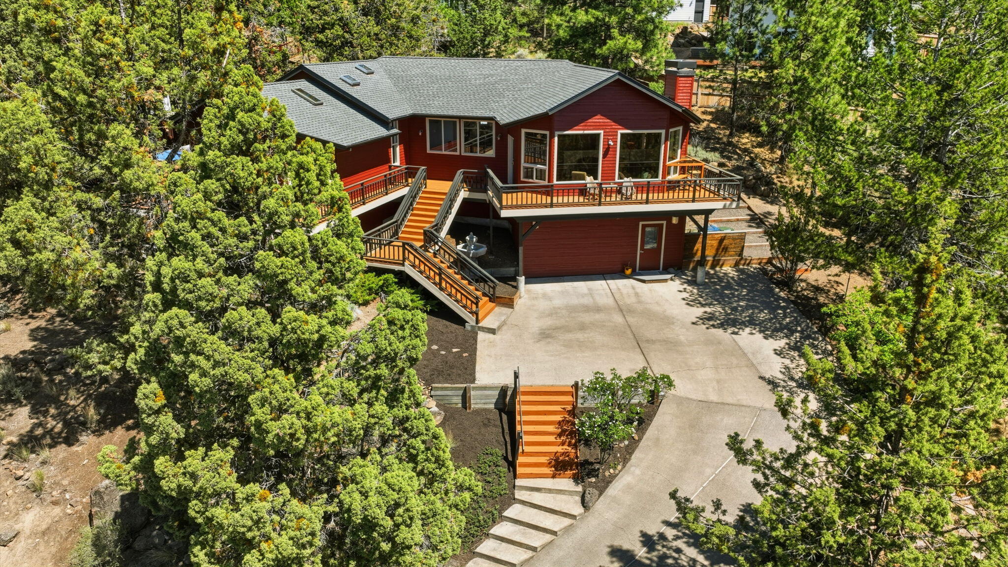 2068 NW Cascade View Drive