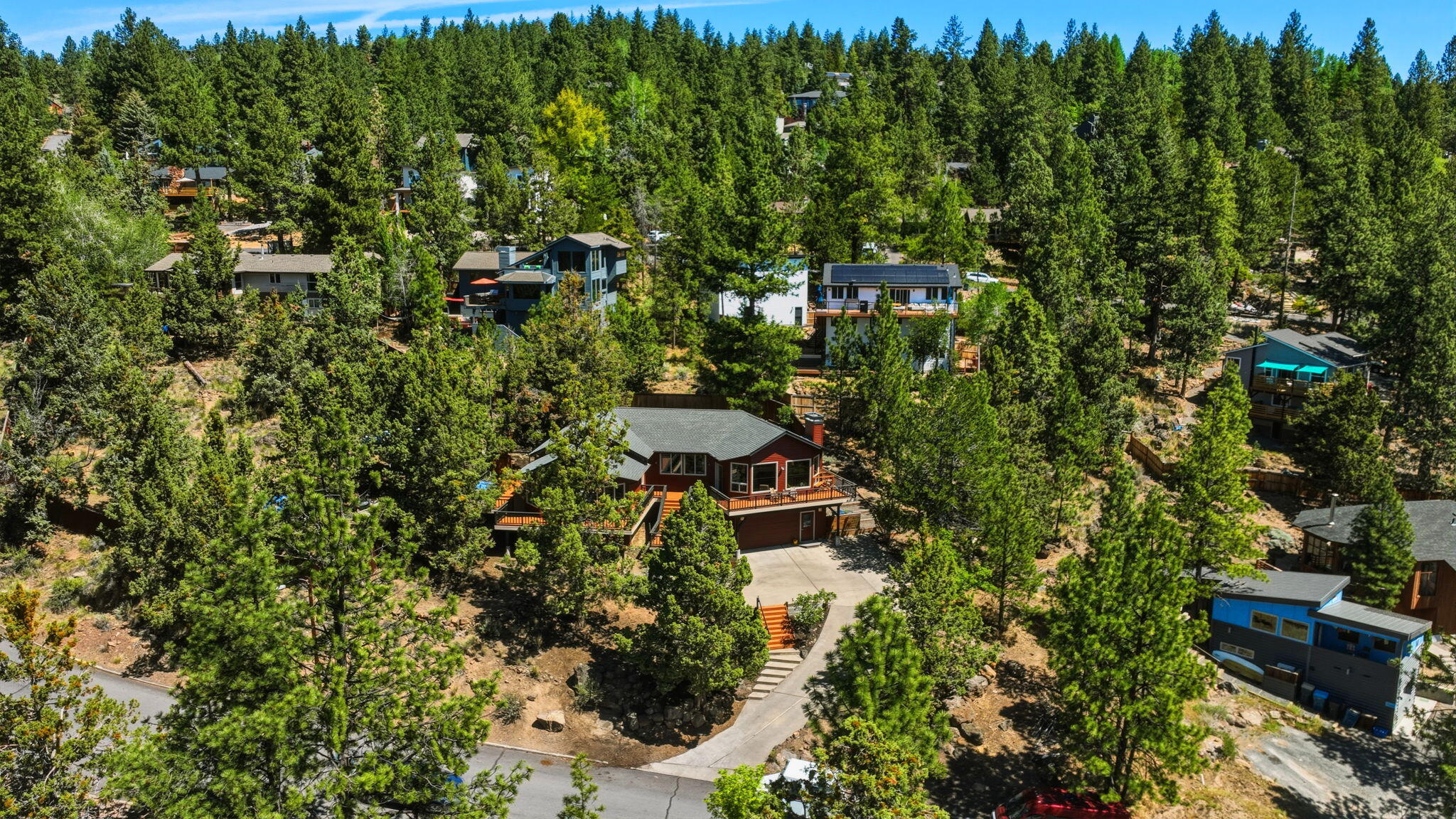 2068 NW Cascade View Drive