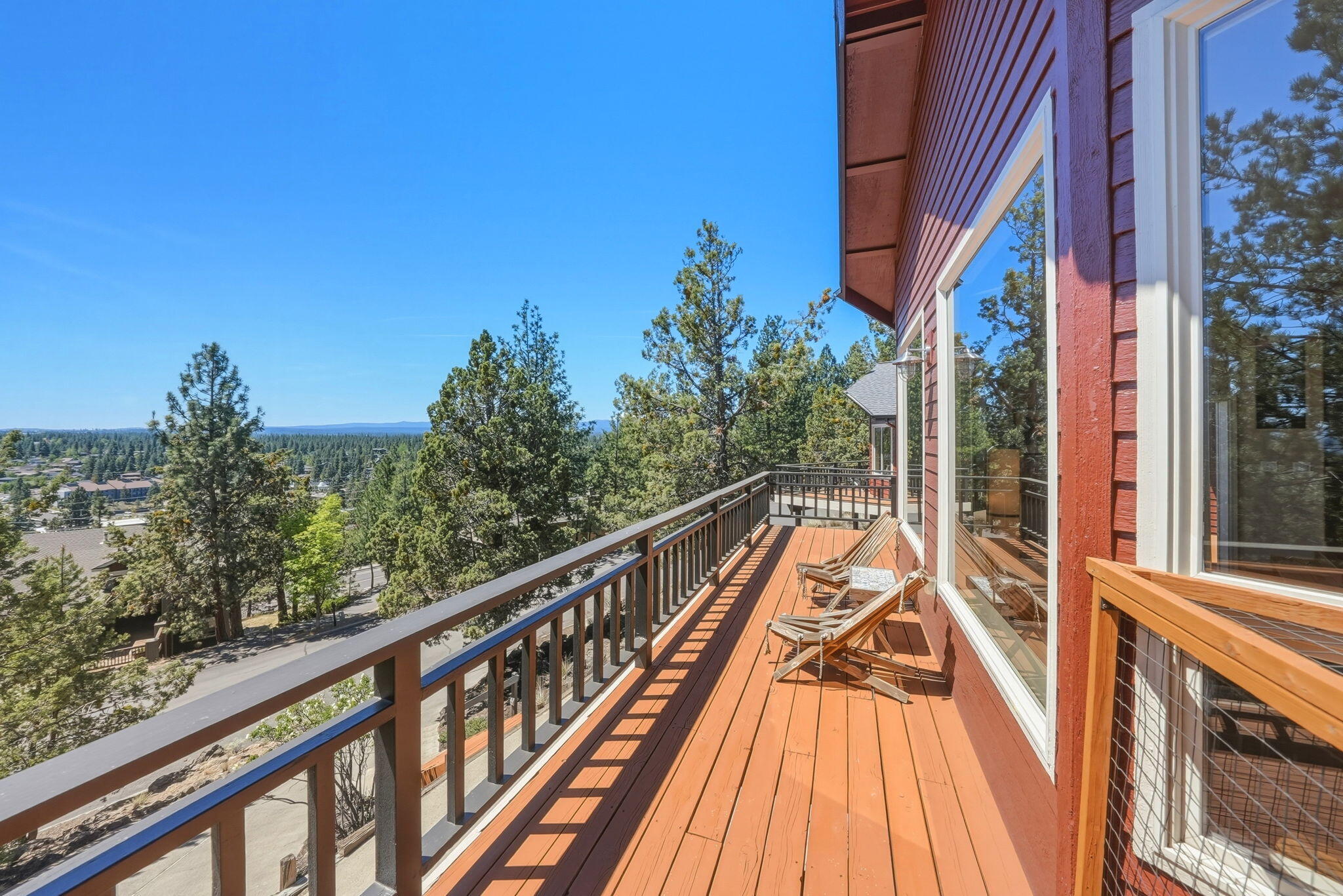 2068 NW Cascade View Drive