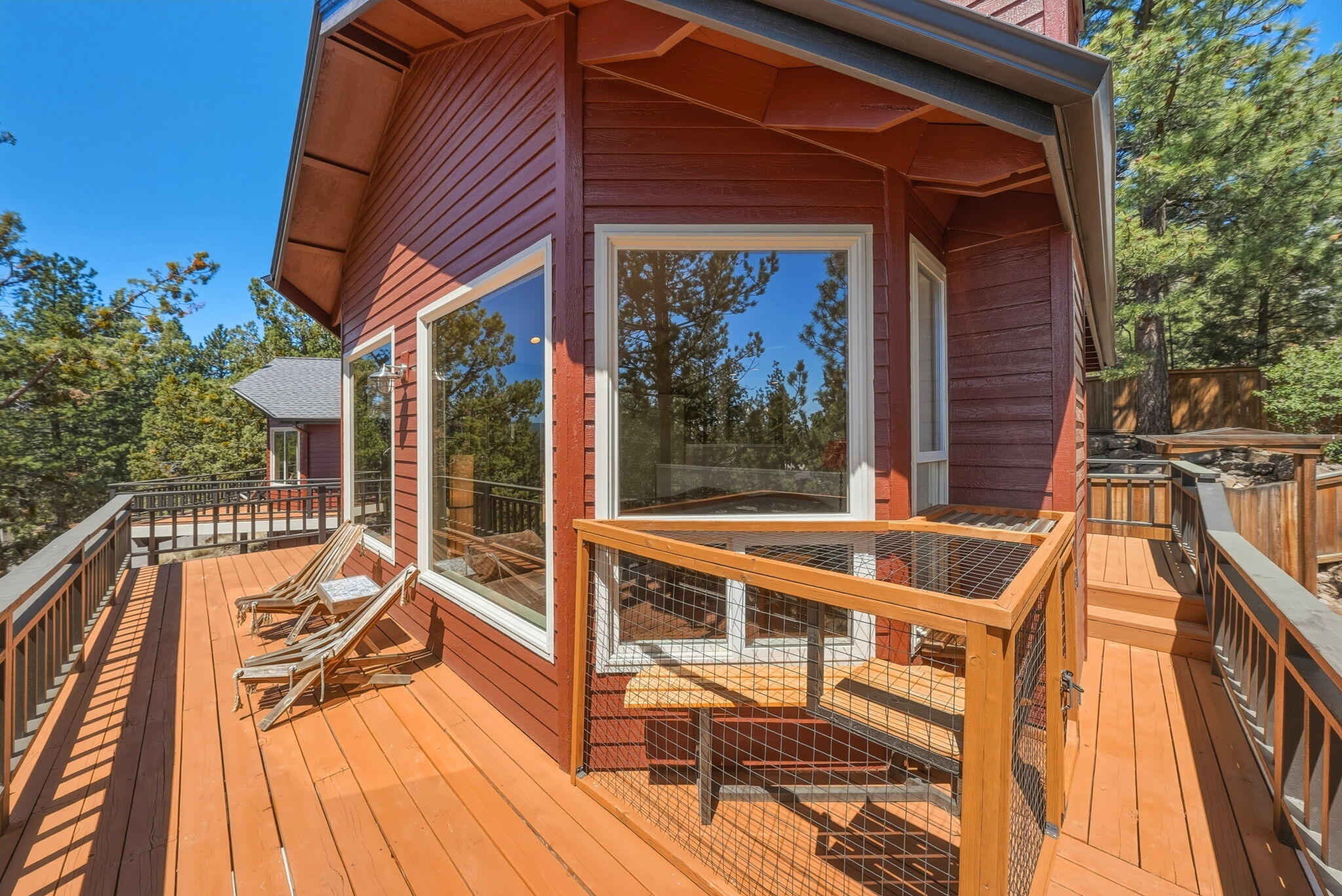 2068 NW Cascade View Drive
