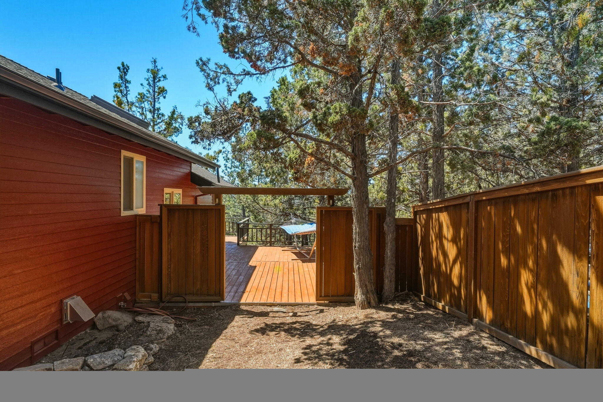2068 NW Cascade View Drive