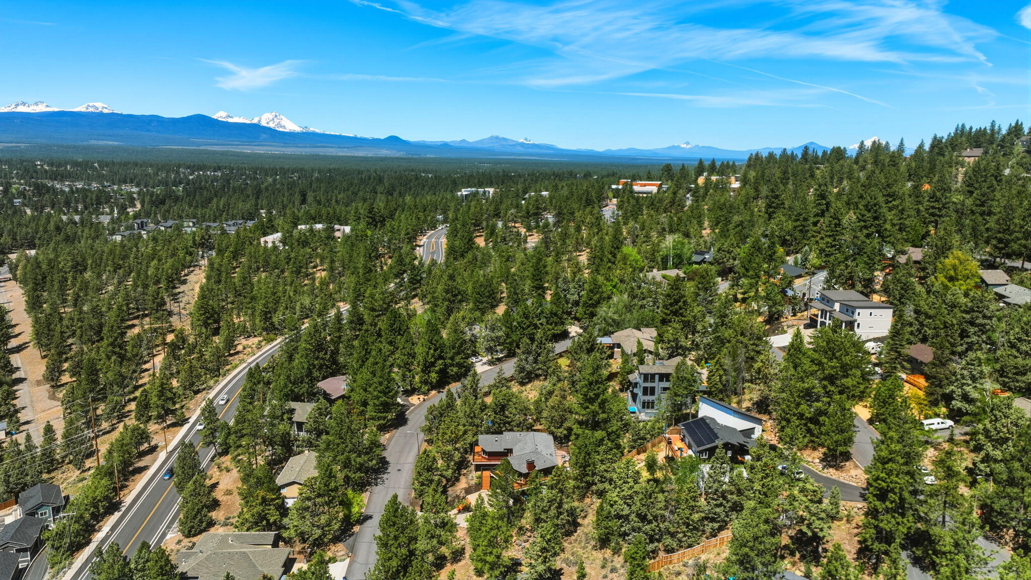 2068 NW Cascade View Drive