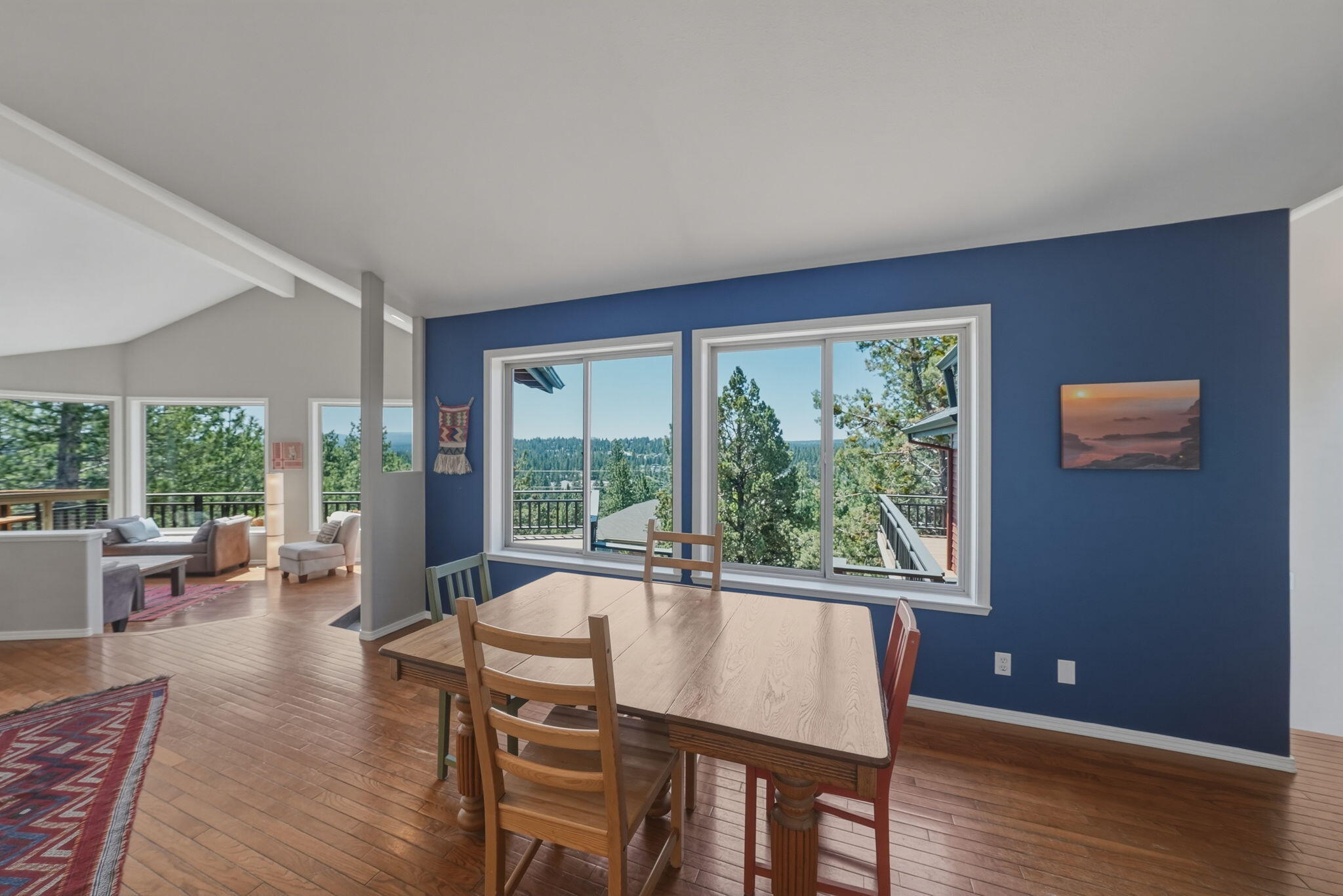 2068 NW Cascade View Drive
