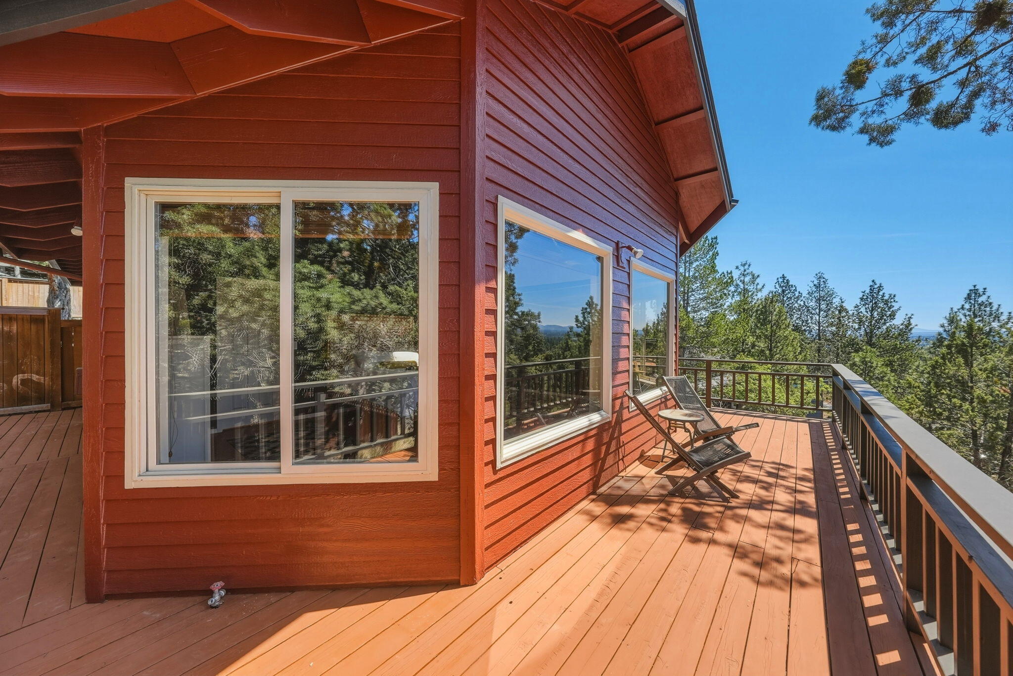 2068 NW Cascade View Drive