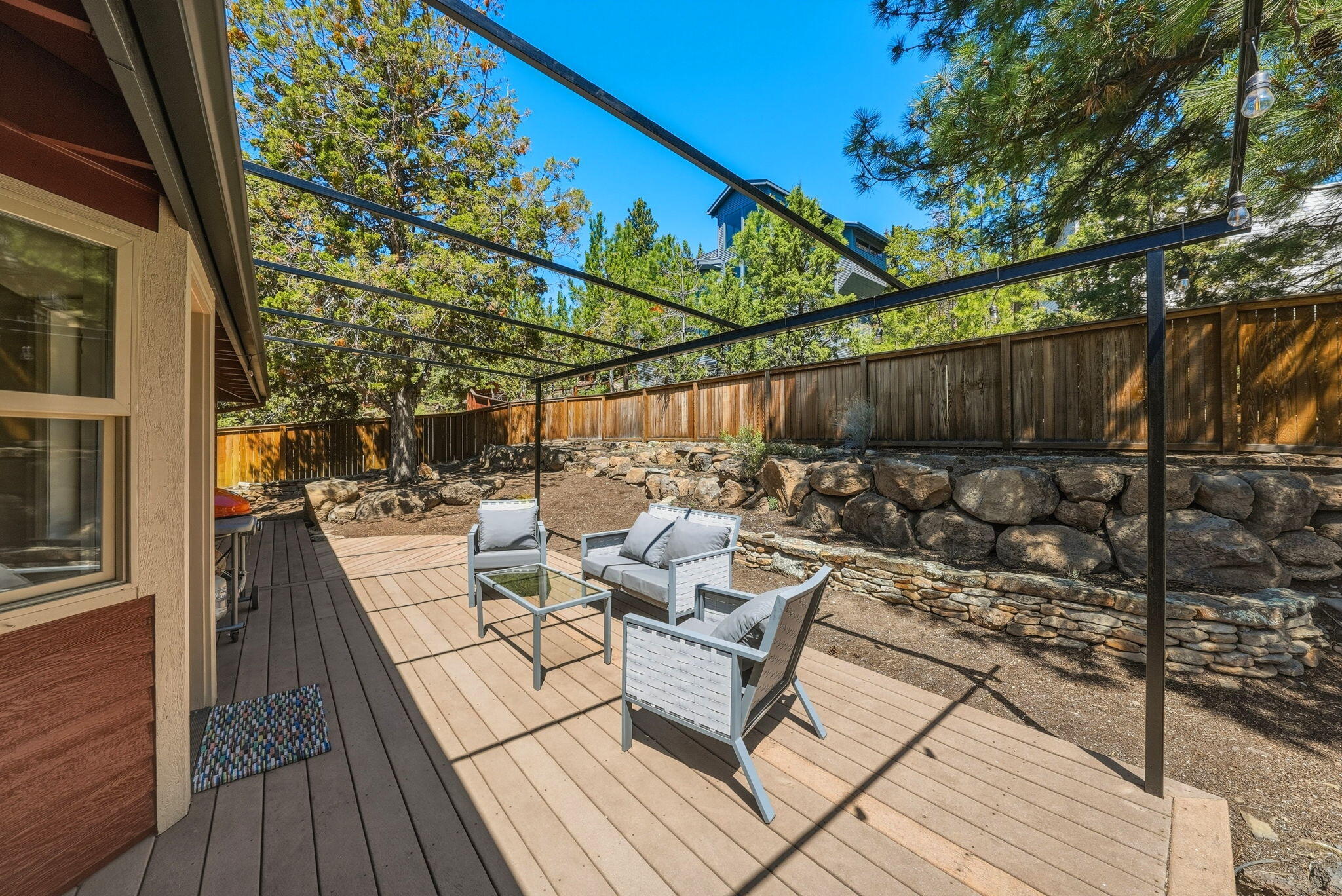 2068 NW Cascade View Drive