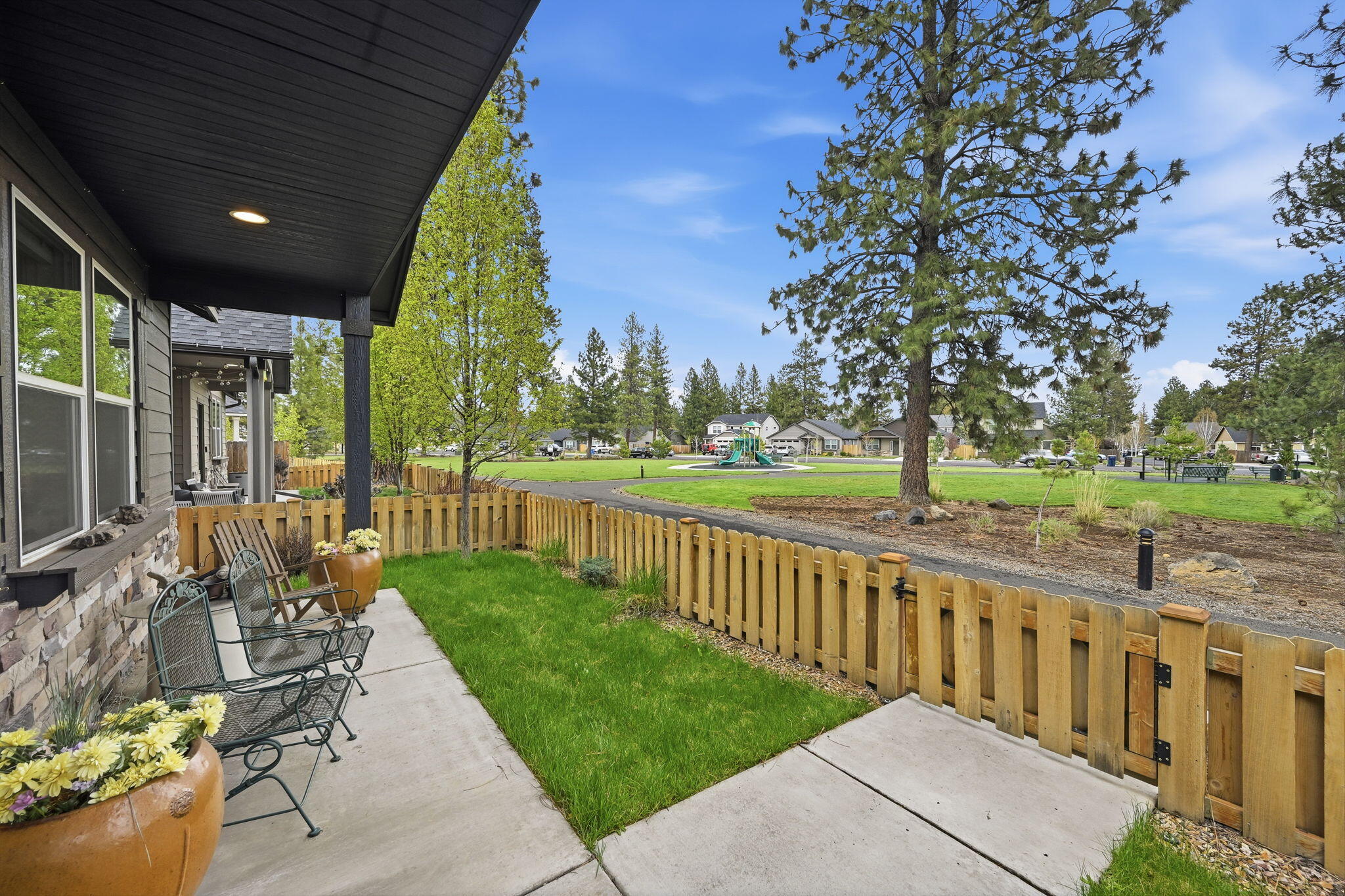 619 N Meadow Lane