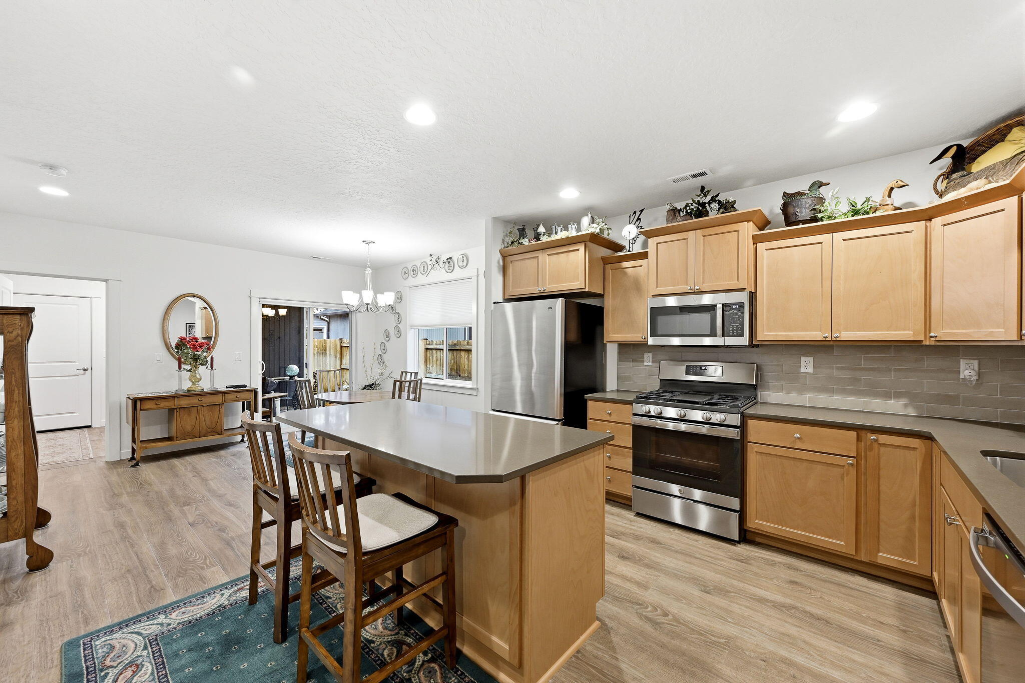 619 N Meadow Lane