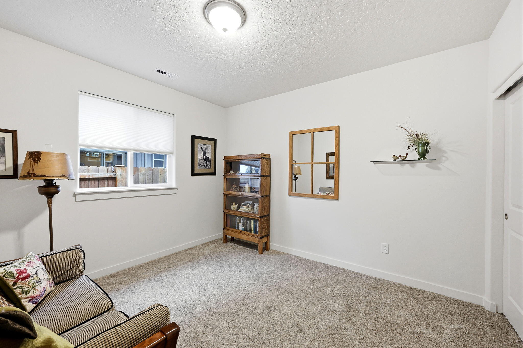 619 N Meadow Lane