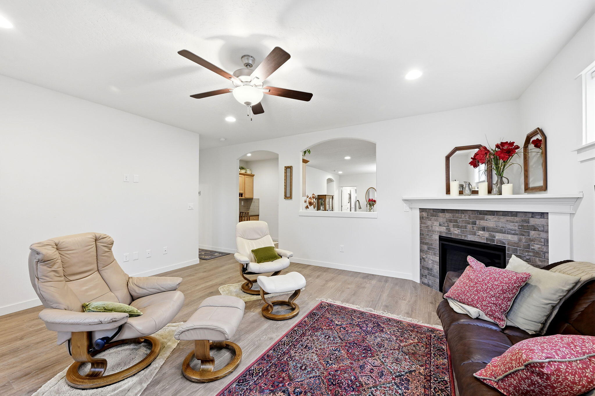 619 N Meadow Lane
