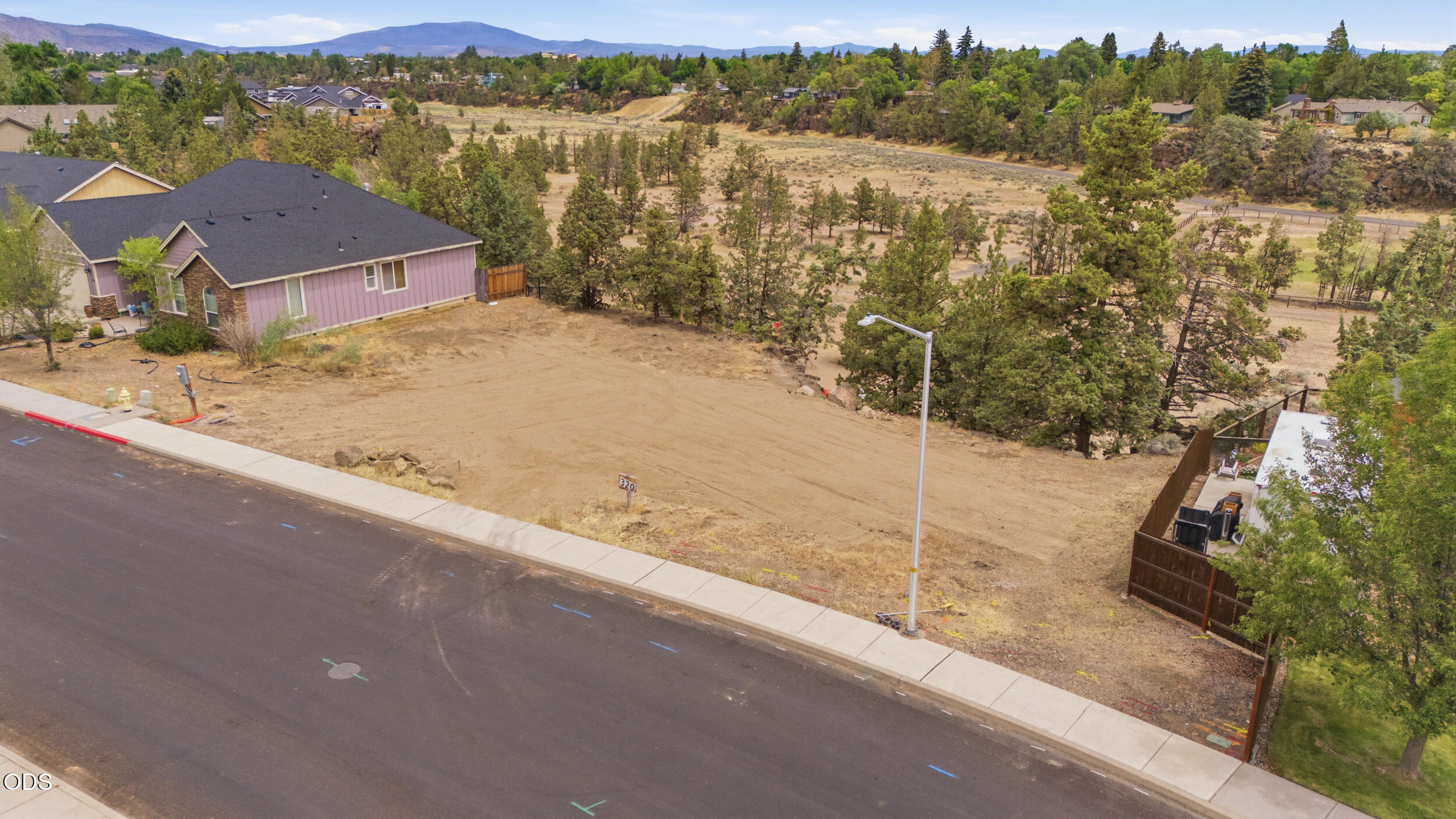 320 NW 16th Place