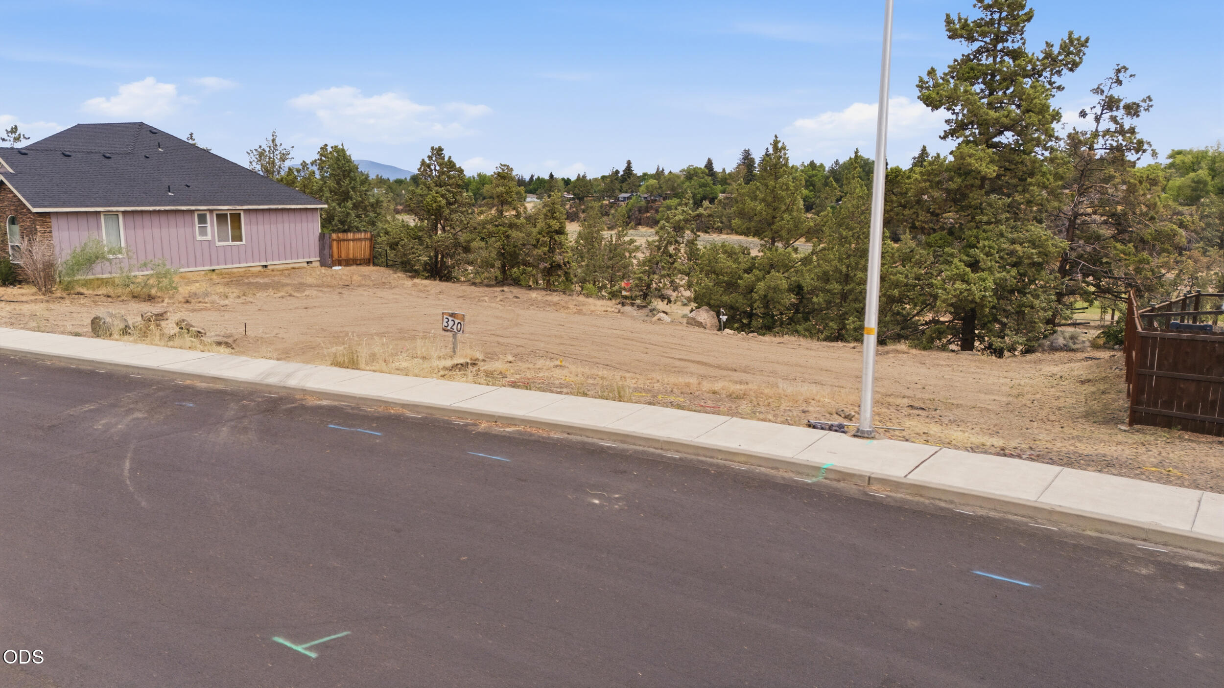320 NW 16th Place