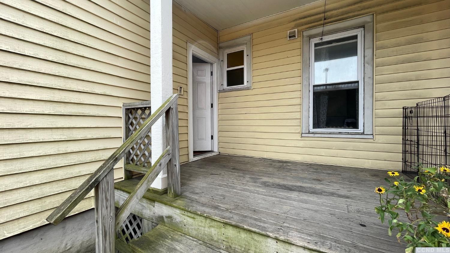 834 Warren Street, 1