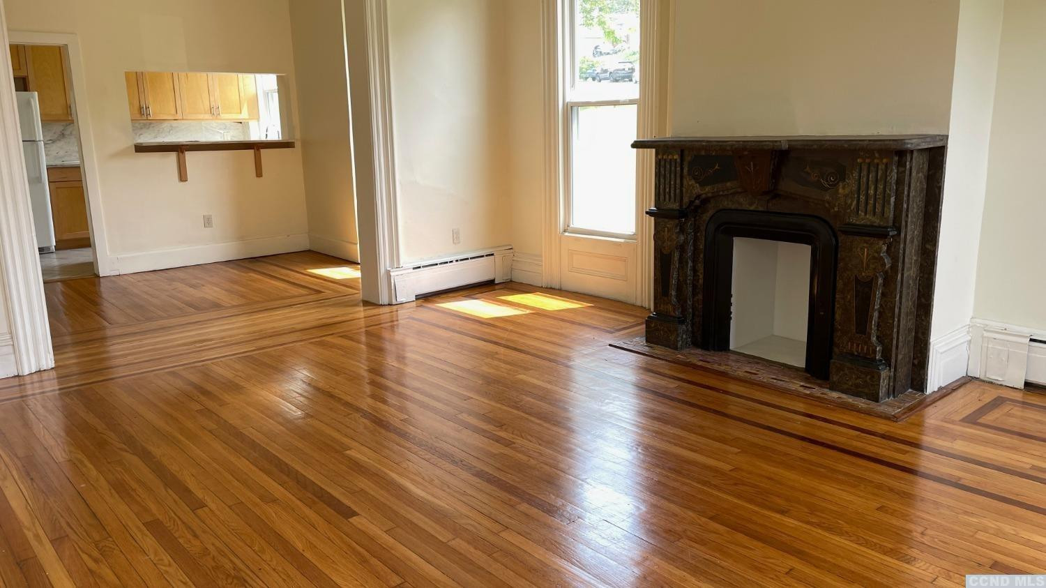 834 Warren Street, 1