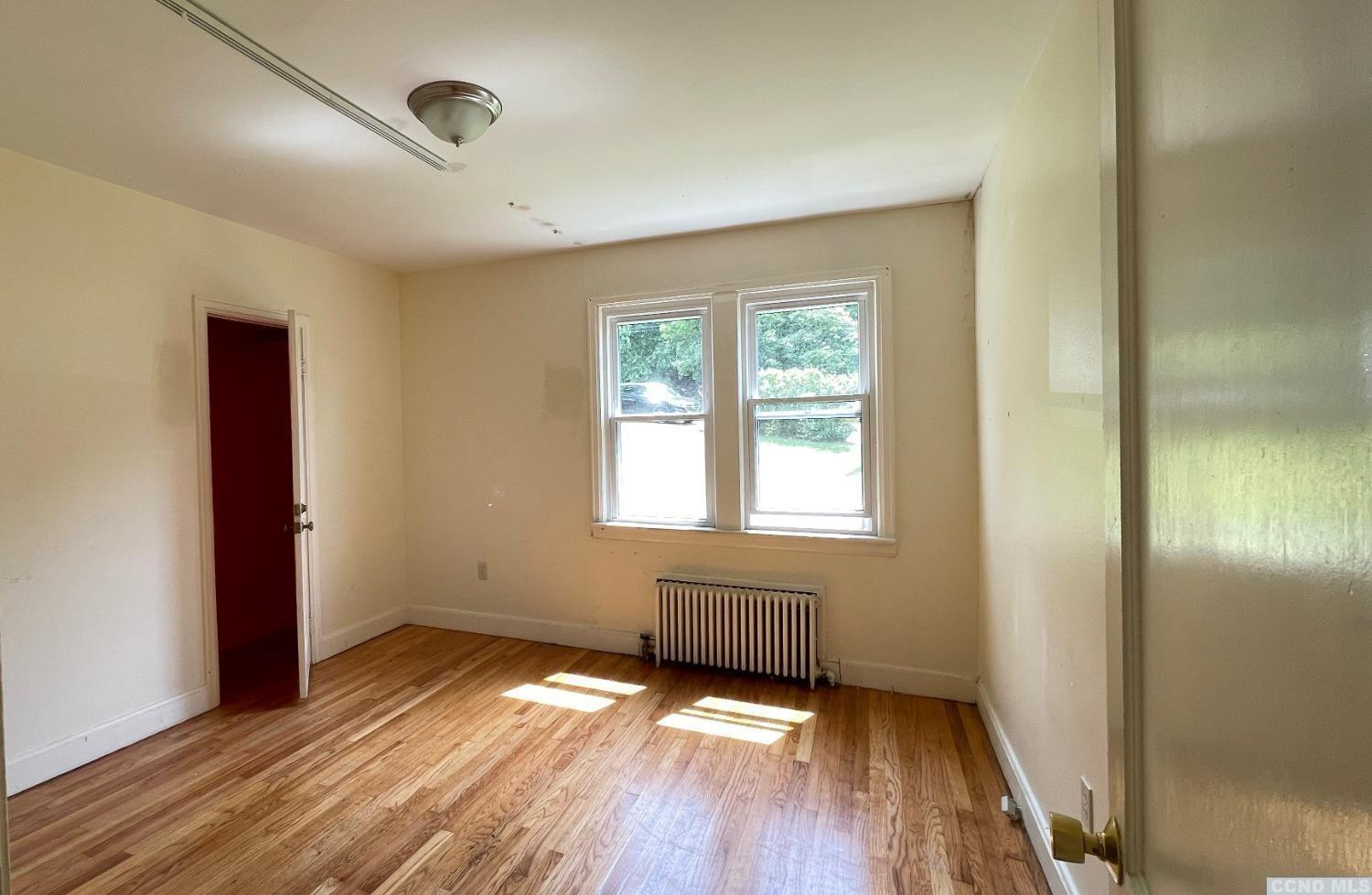 834 Warren Street, 1