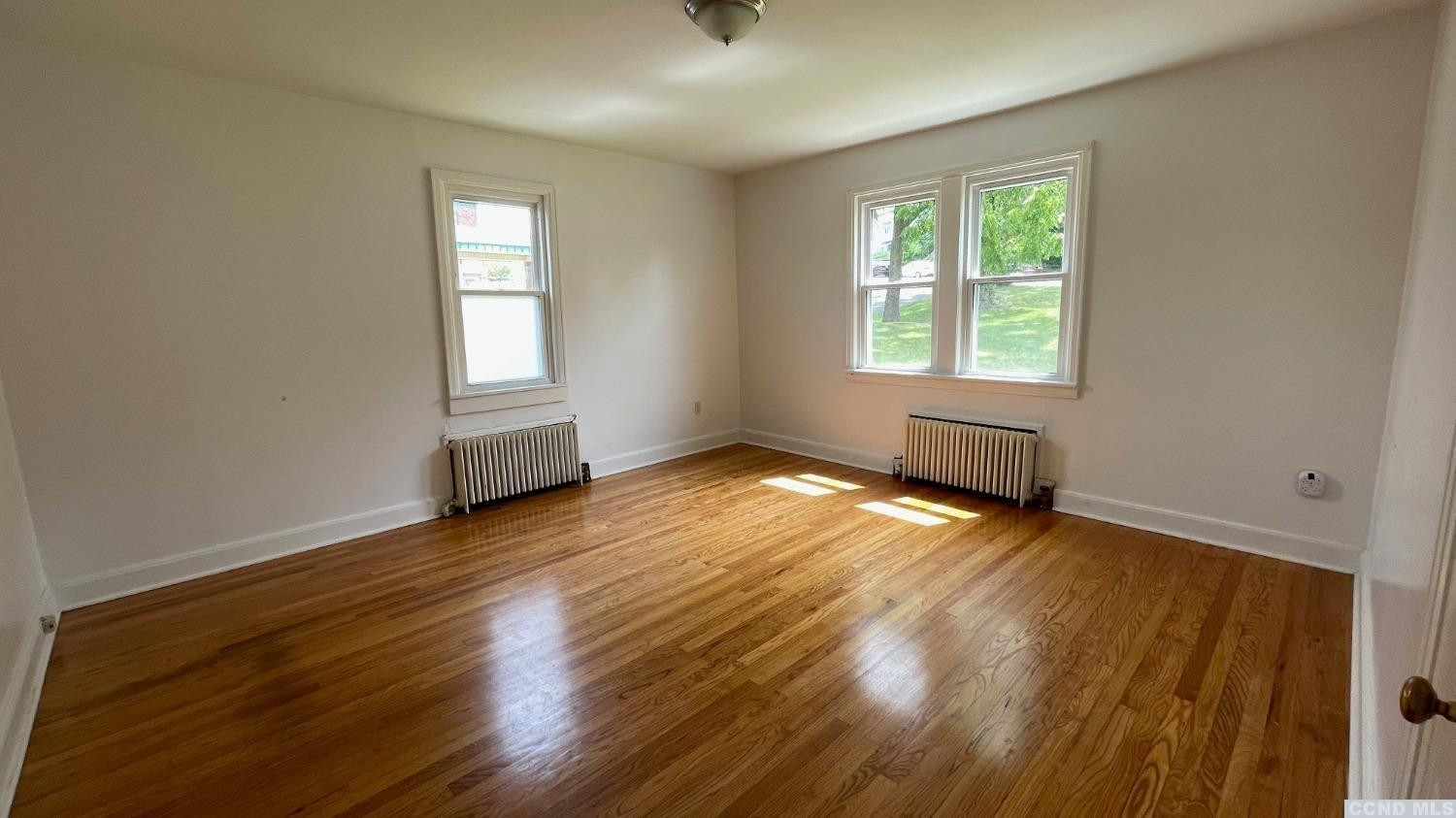 834 Warren Street, 1