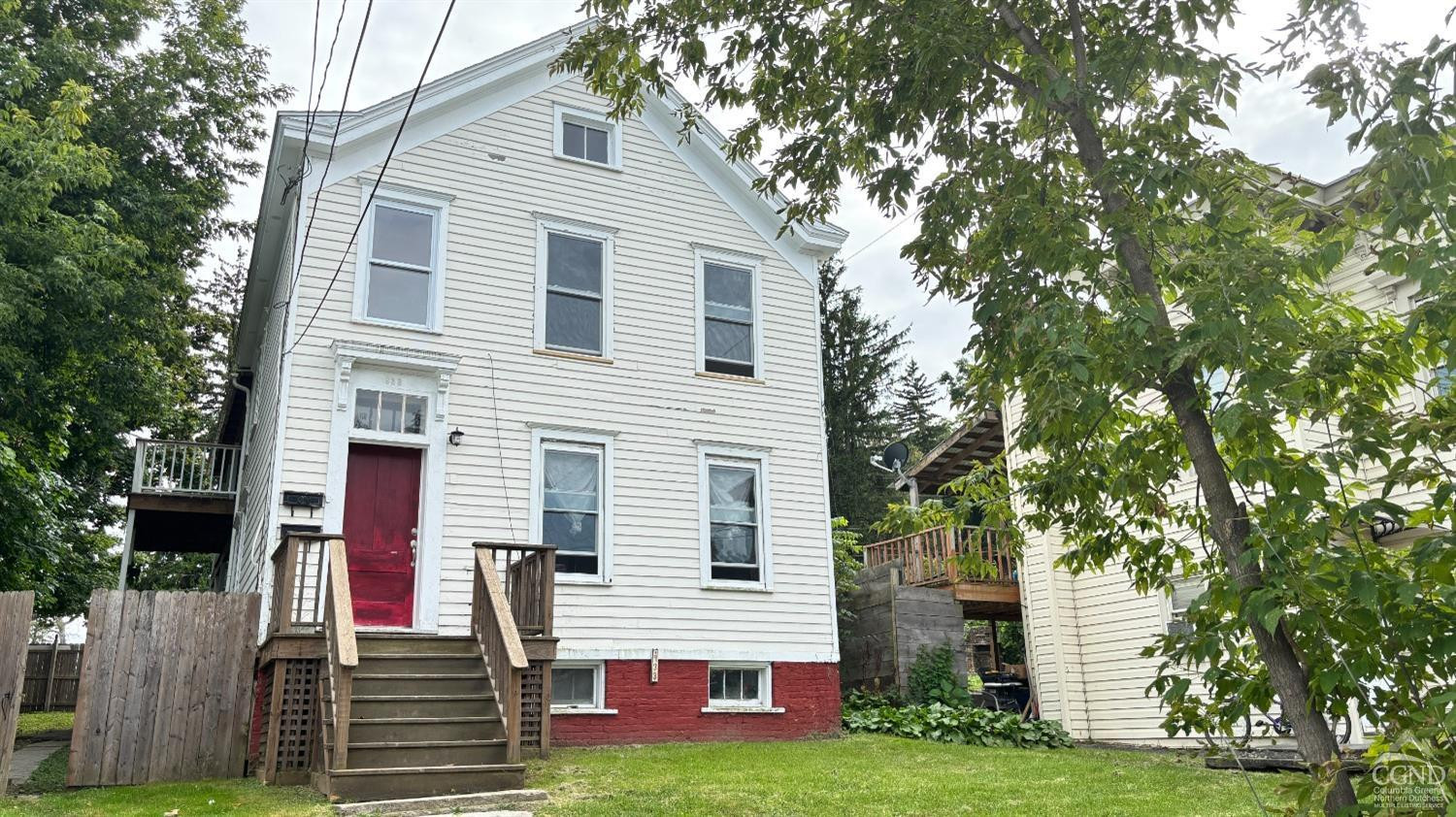 935 Columbia Street, 2