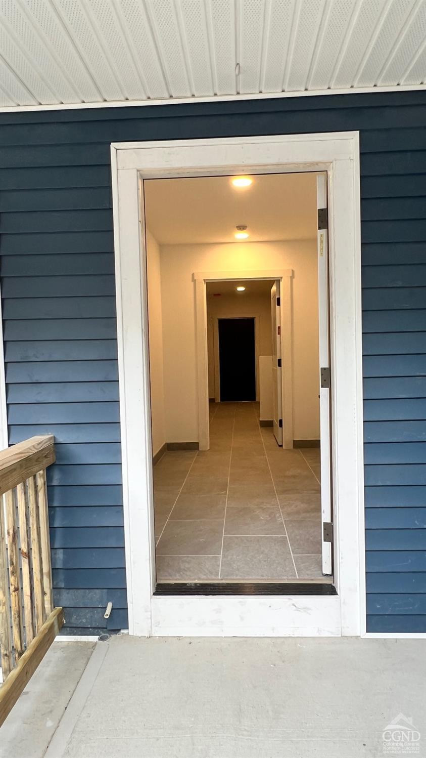 406 Main Street, 1E