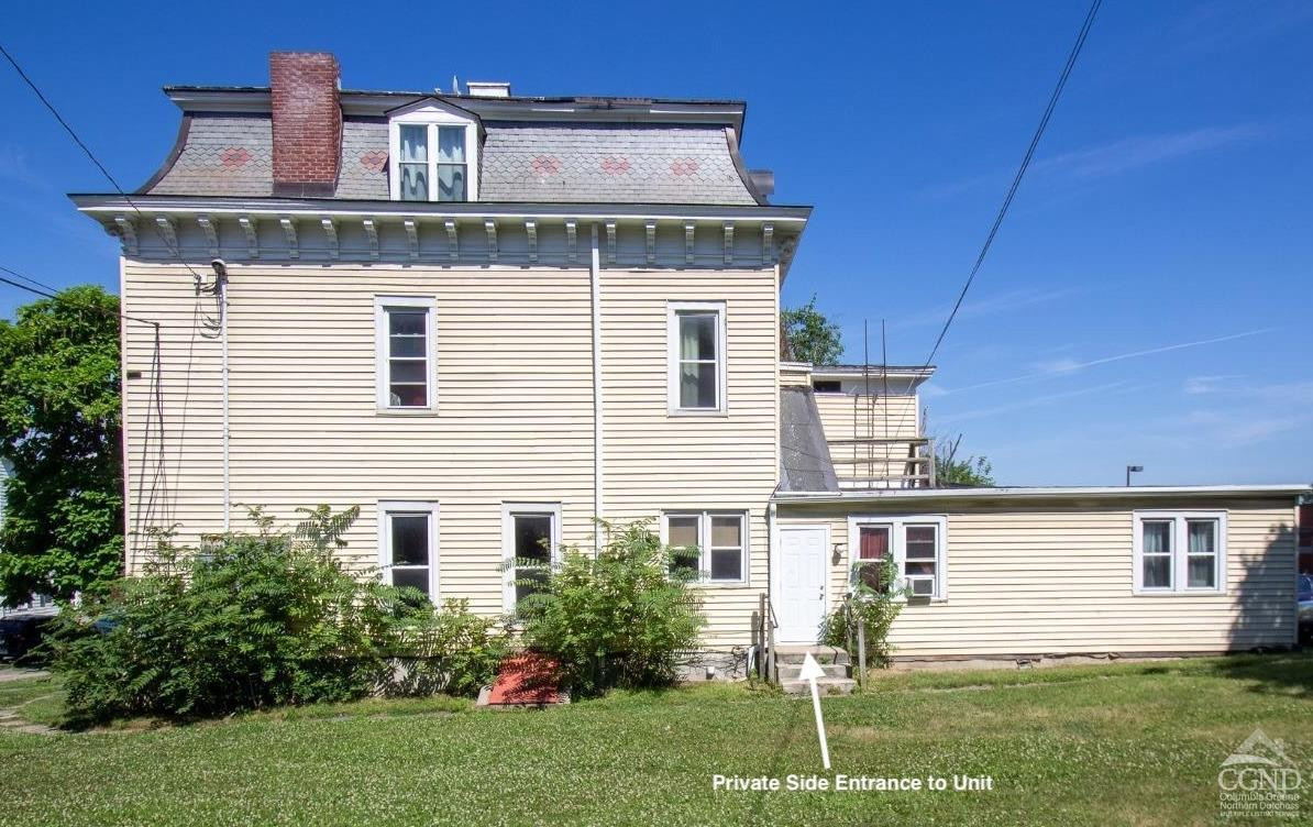 834 Warren Street, 7