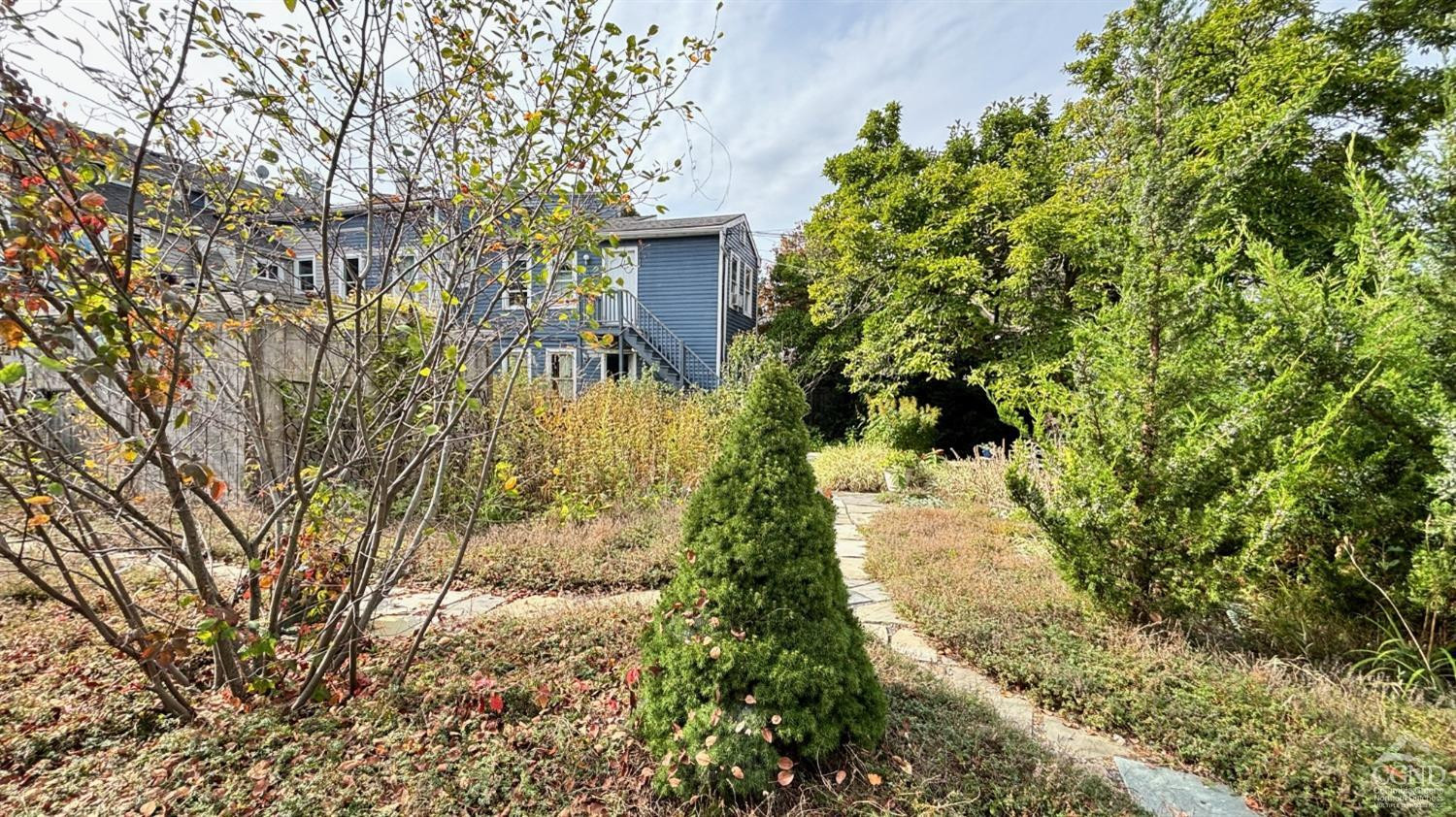 234 Warren Street, Apt-E