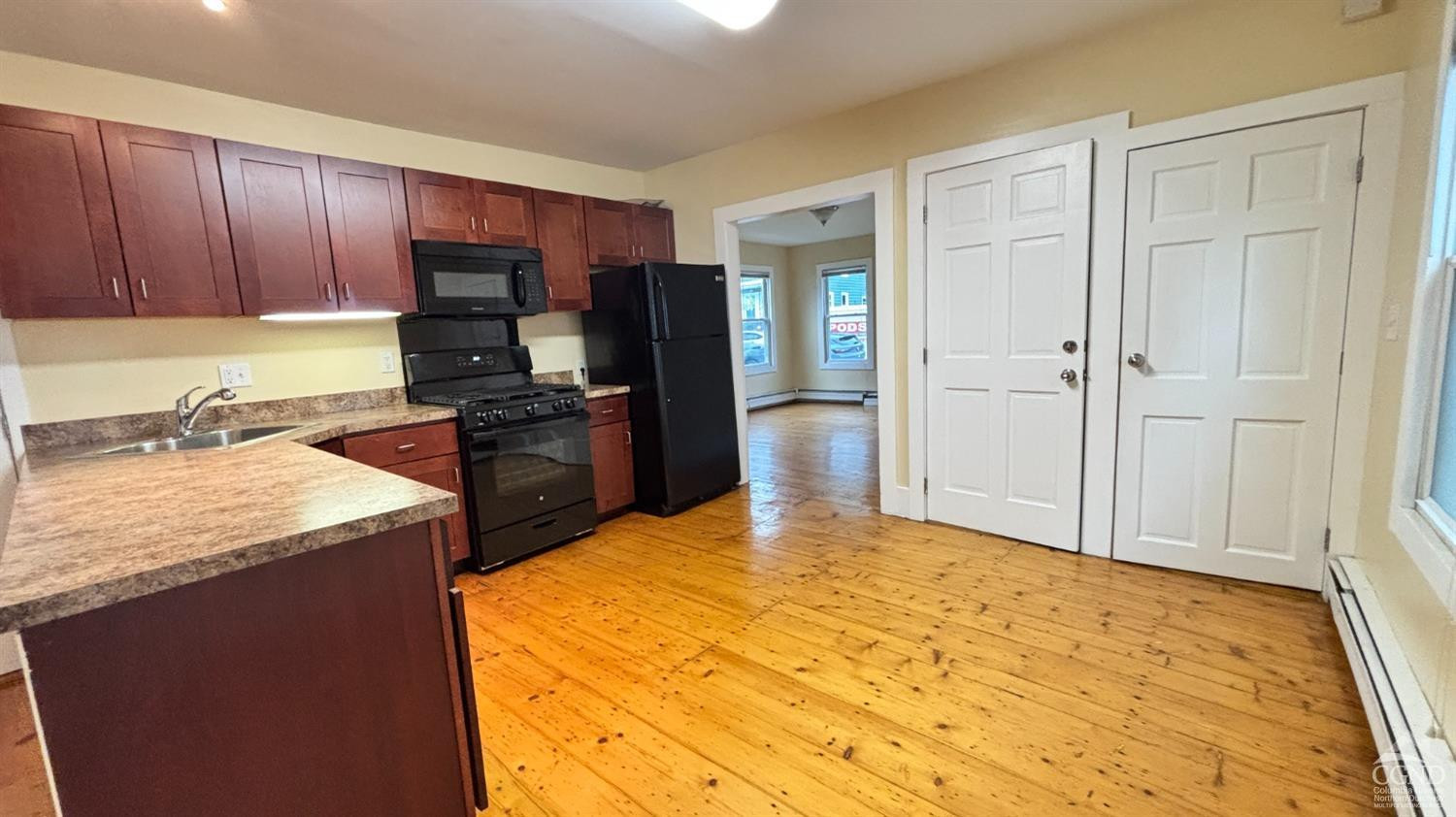 30 8th Street, 1