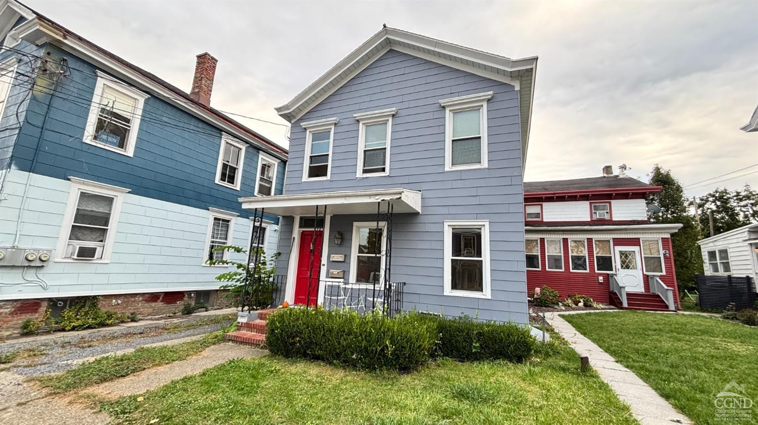 30 8th Street, 1