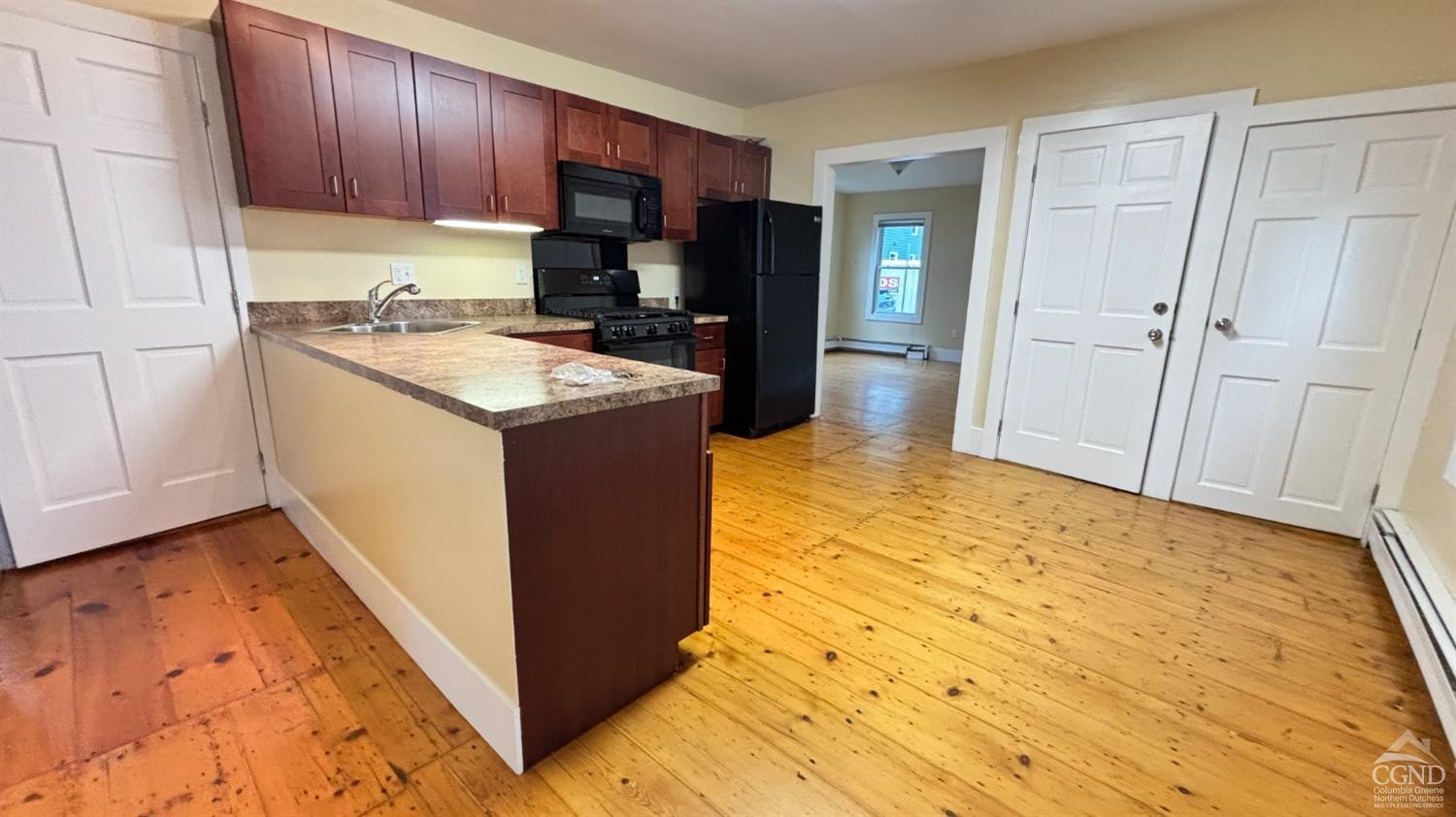 30 8th Street, 1