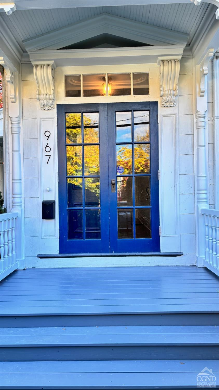 967 Columbia Street
