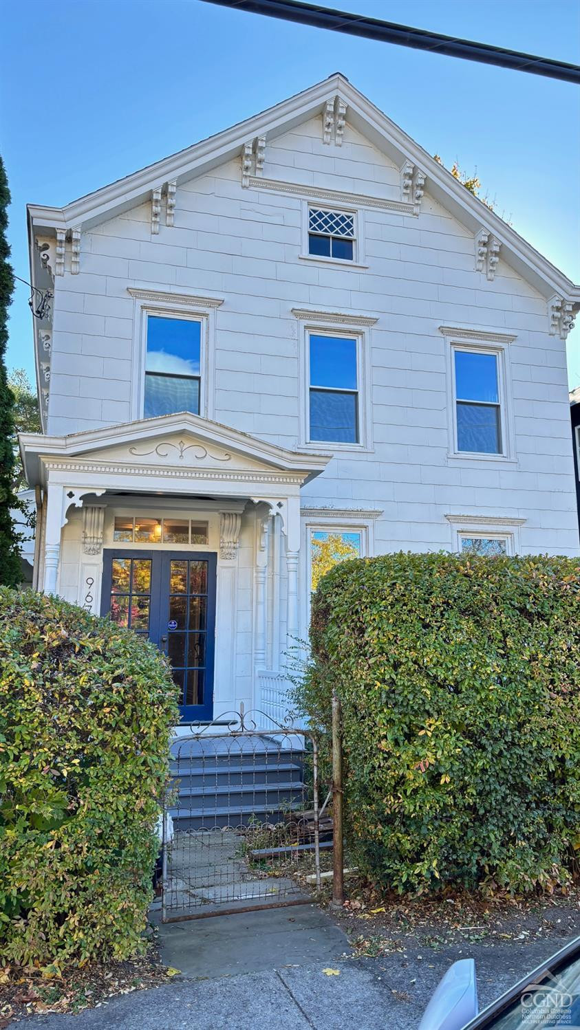 967 Columbia Street