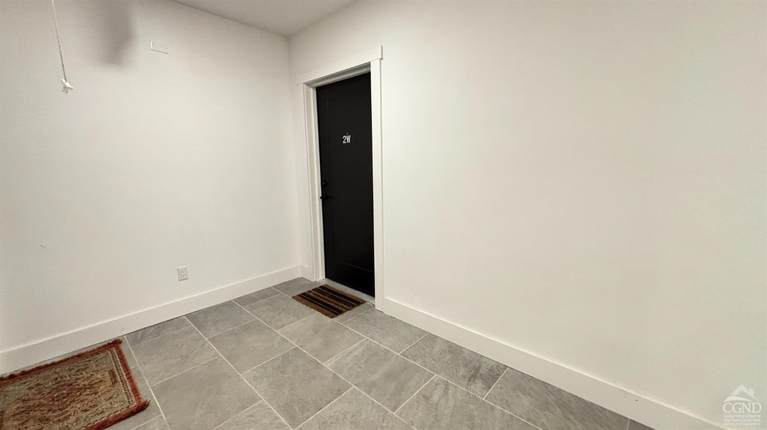 406 Main Street, 2W