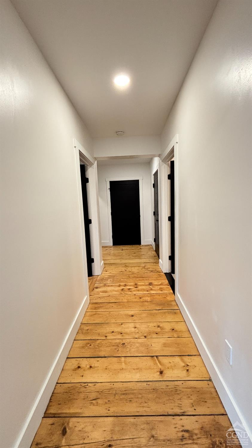 406 Main Street, 2W