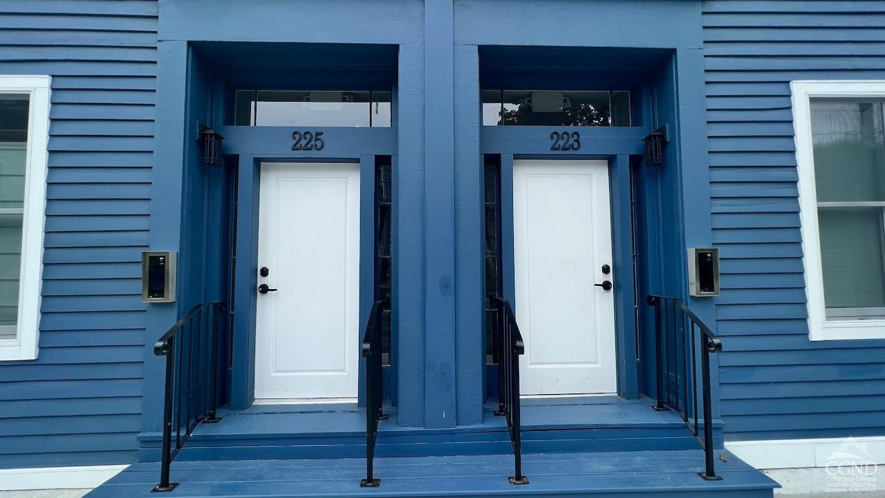 223 Allen Street, 2