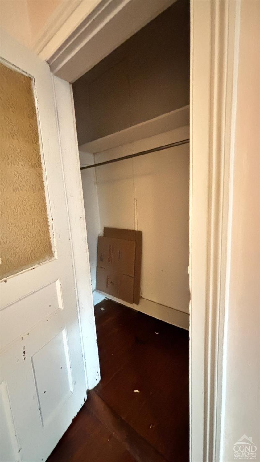 612 Warren Street, 1