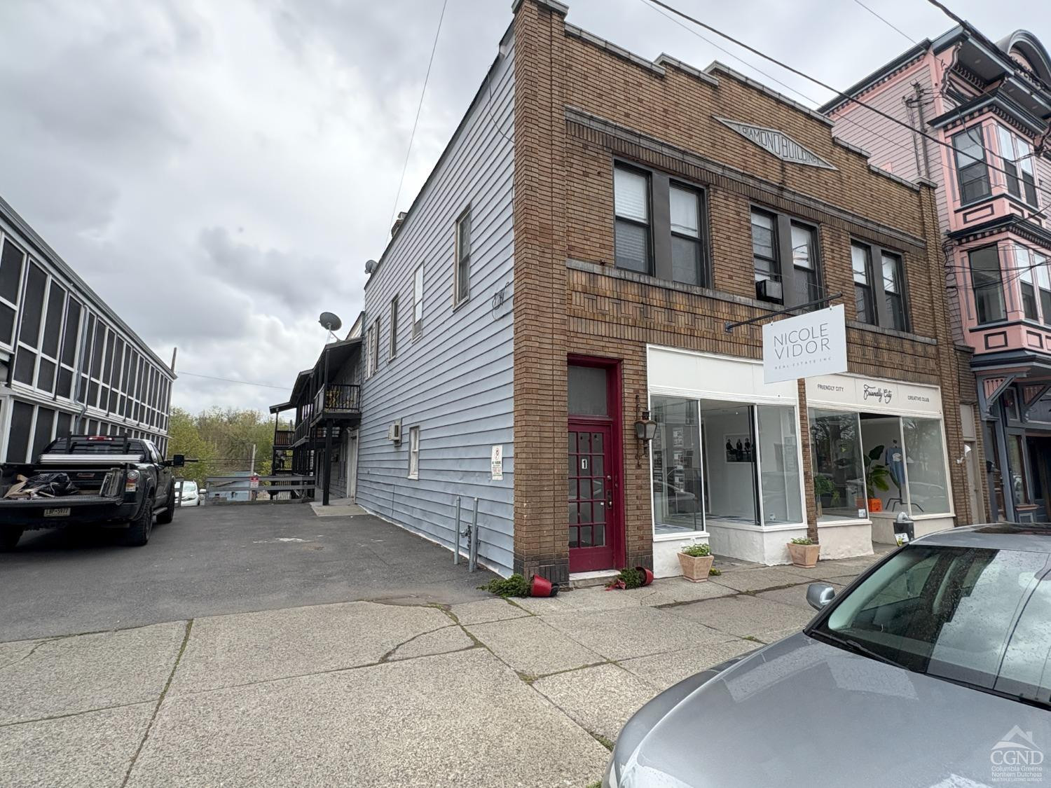 725 Warren Street, 2