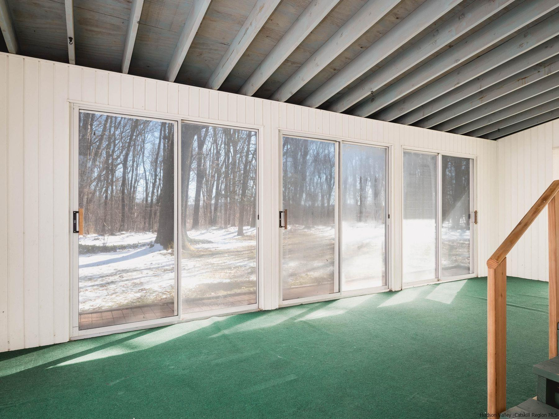 182 N Putt Corners