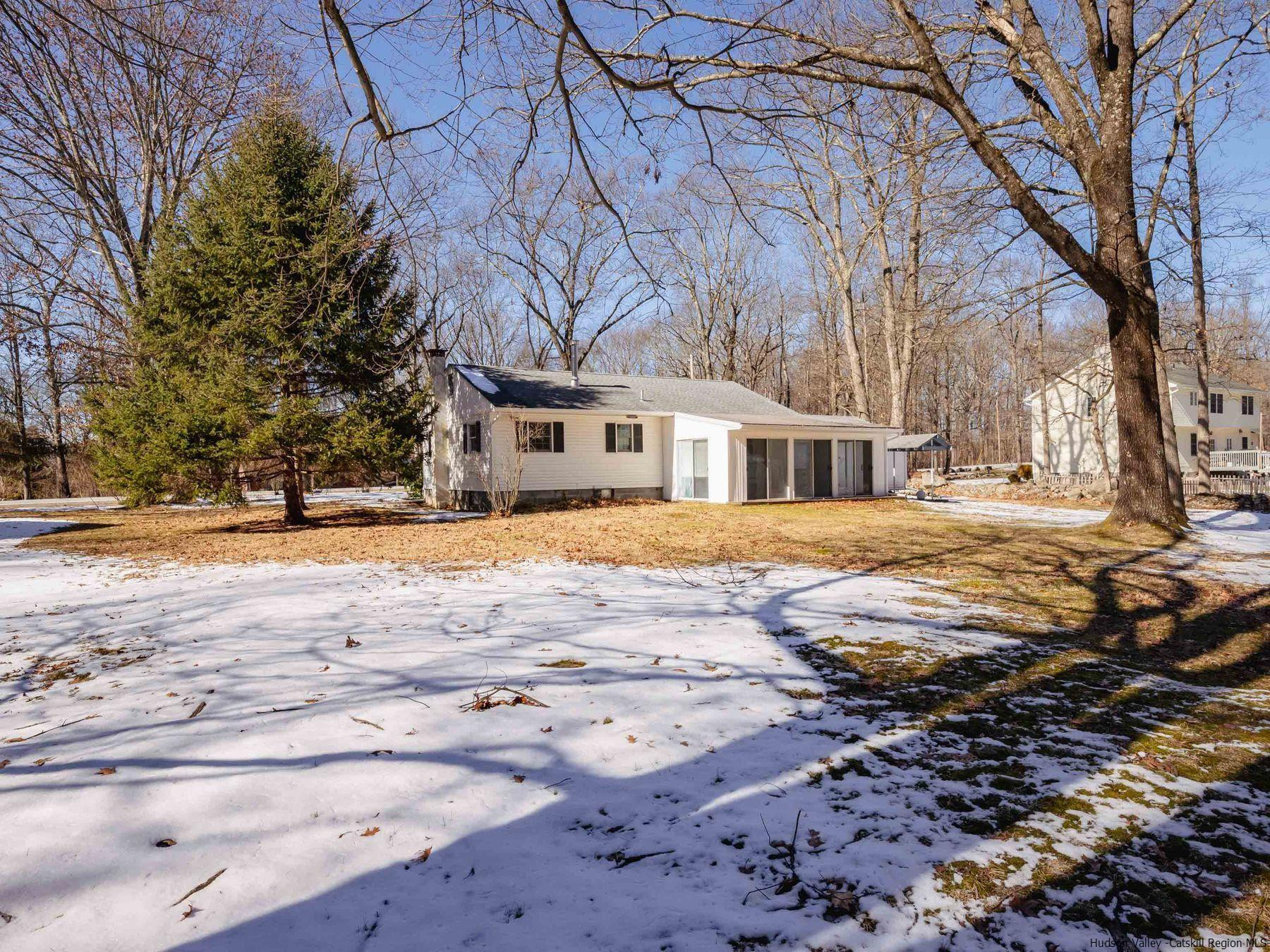 182 N Putt Corners