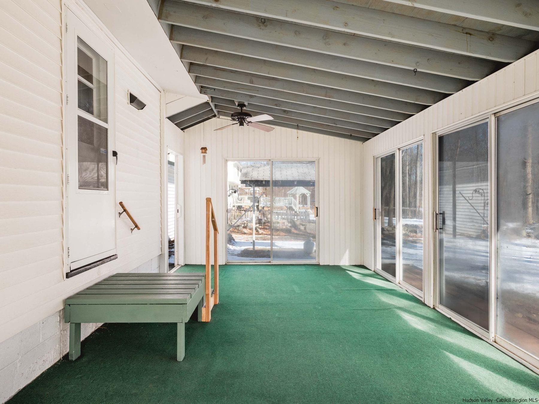 182 N Putt Corners