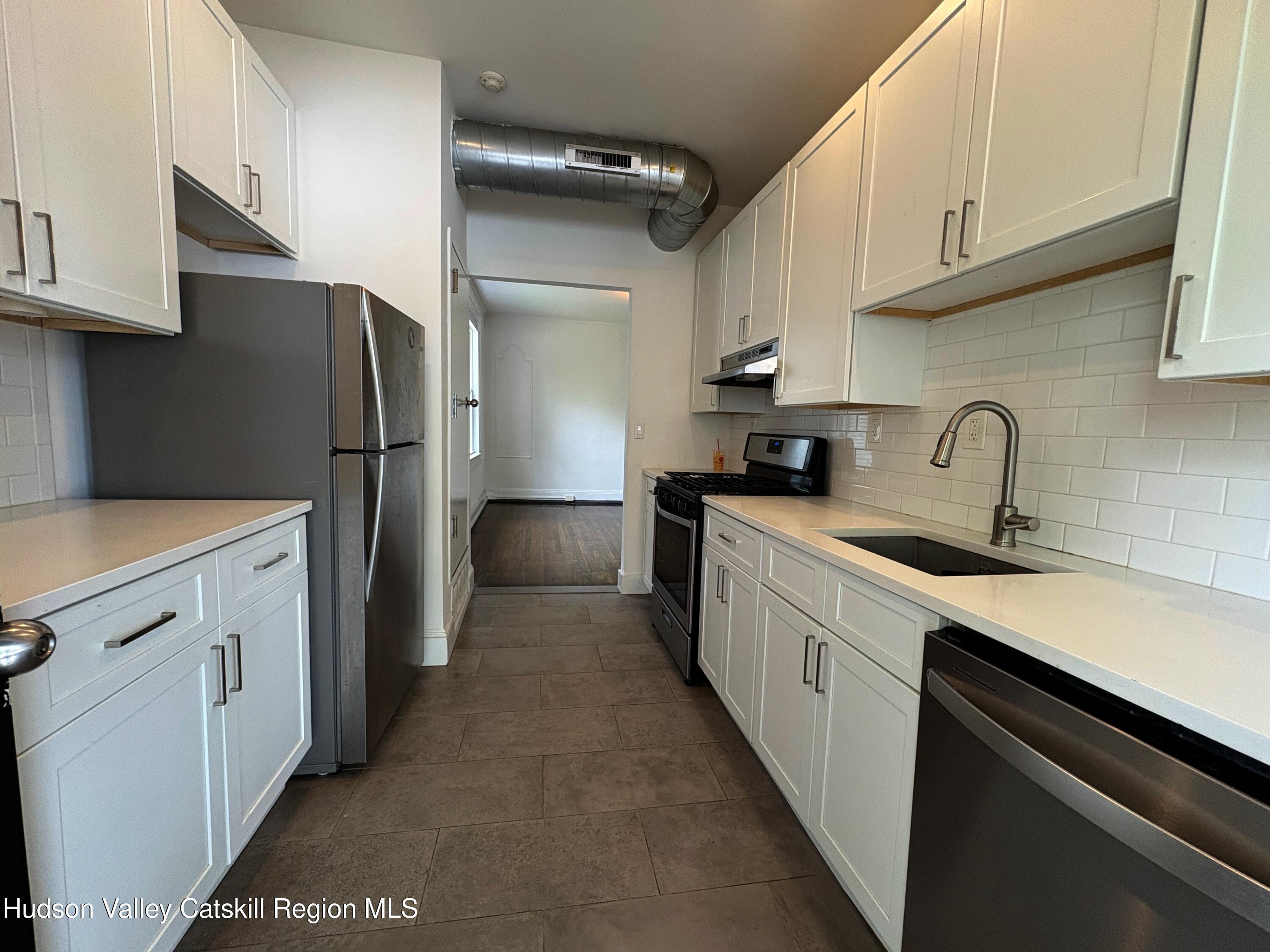 514 State Street, bet 5th and 6th Streets Unit: #2