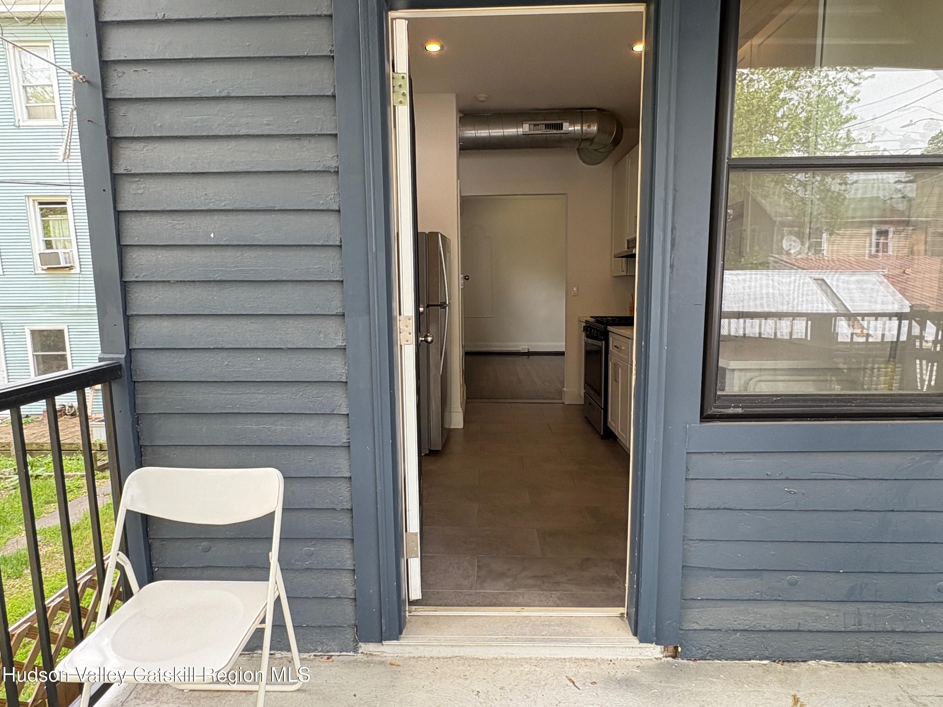 514 State Street, bet 5th and 6th Streets Unit: #2