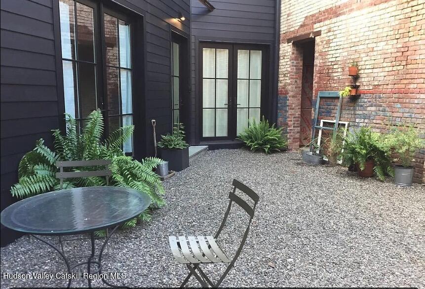 747-1/2 Columbia Street, Behind L'il Deb's Oasis Unit: #2