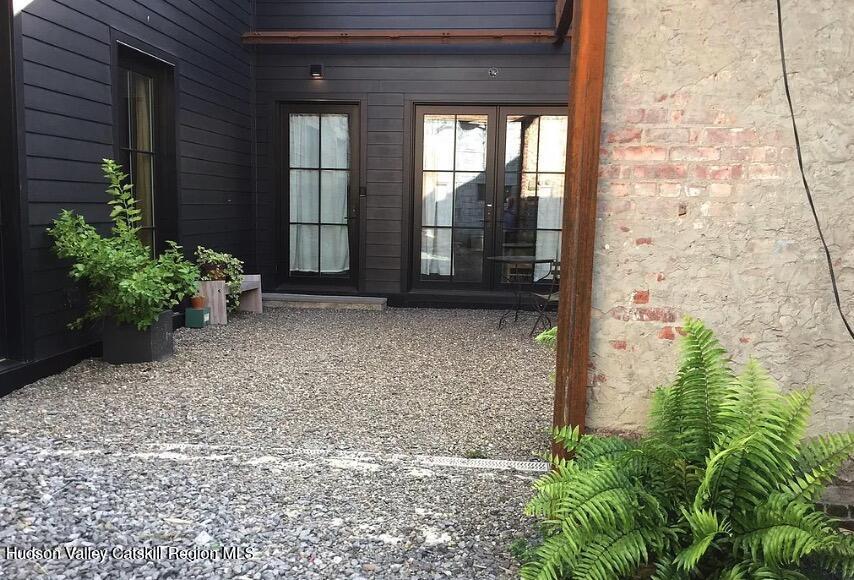 747-1/2 Columbia Street, Behind L'il Deb's Oasis Unit: #2