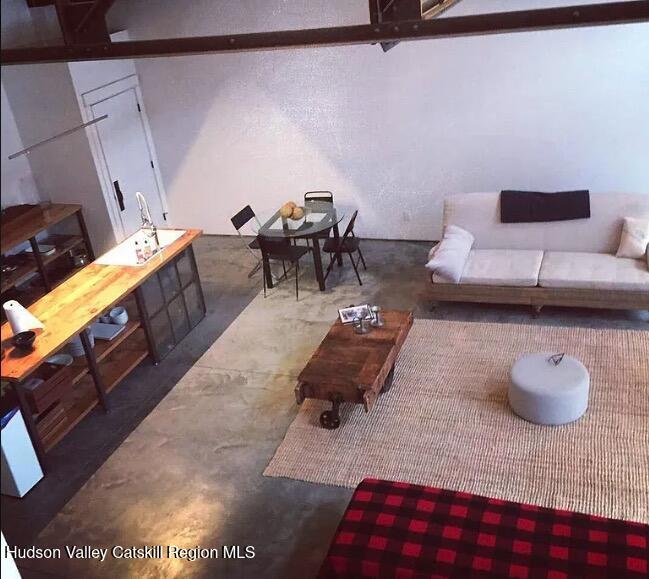 747-1/2 Columbia Street, Behind L'il Deb's Oasis Unit: #2