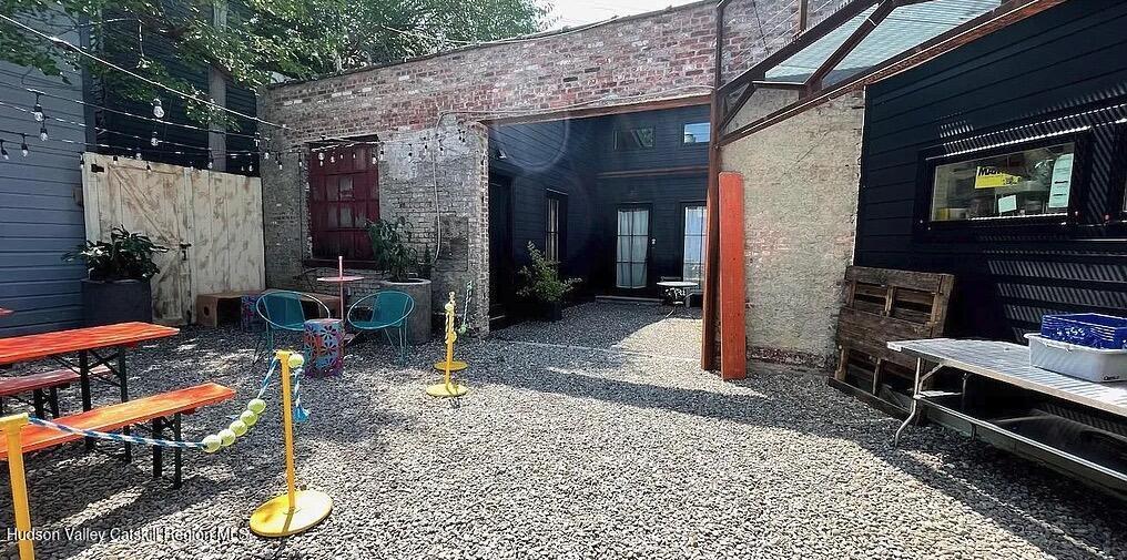 747-1/2 Columbia Street, Behind L'il Deb's Oasis Unit: #2